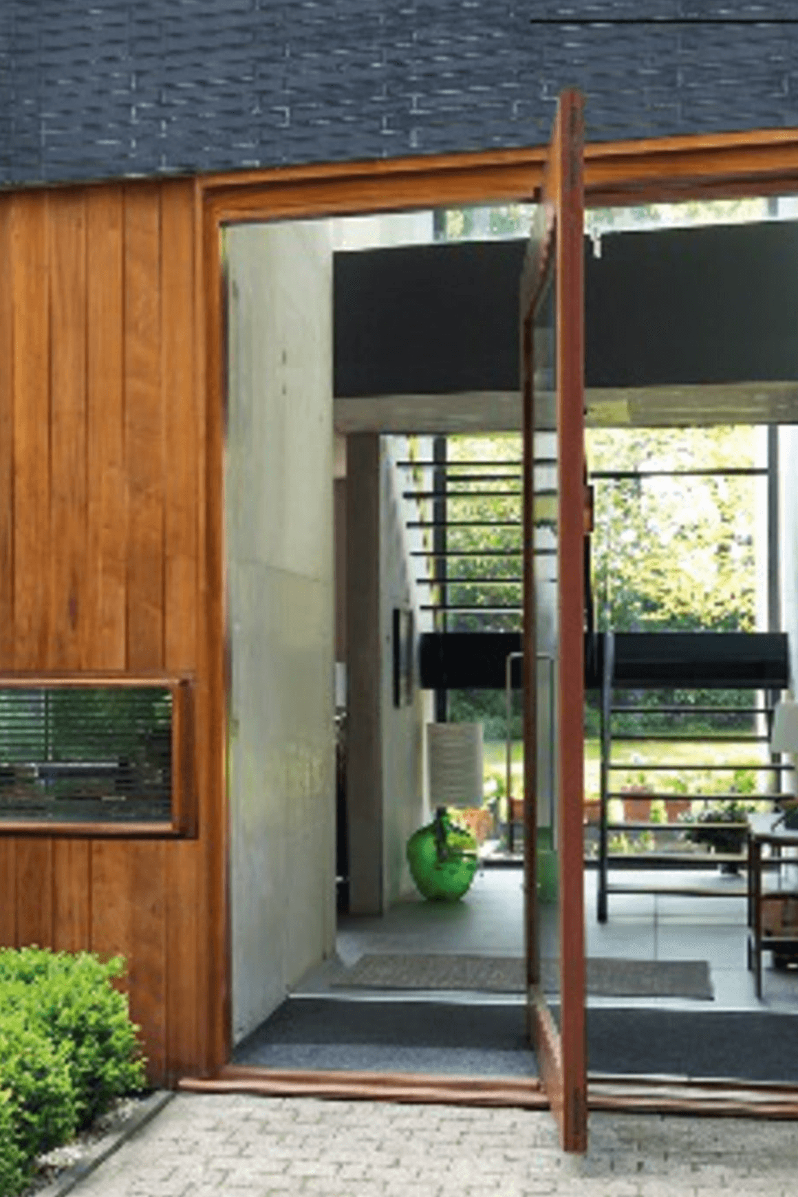 IN.05.500 Pivot for Single or Double Action Doors 500kg