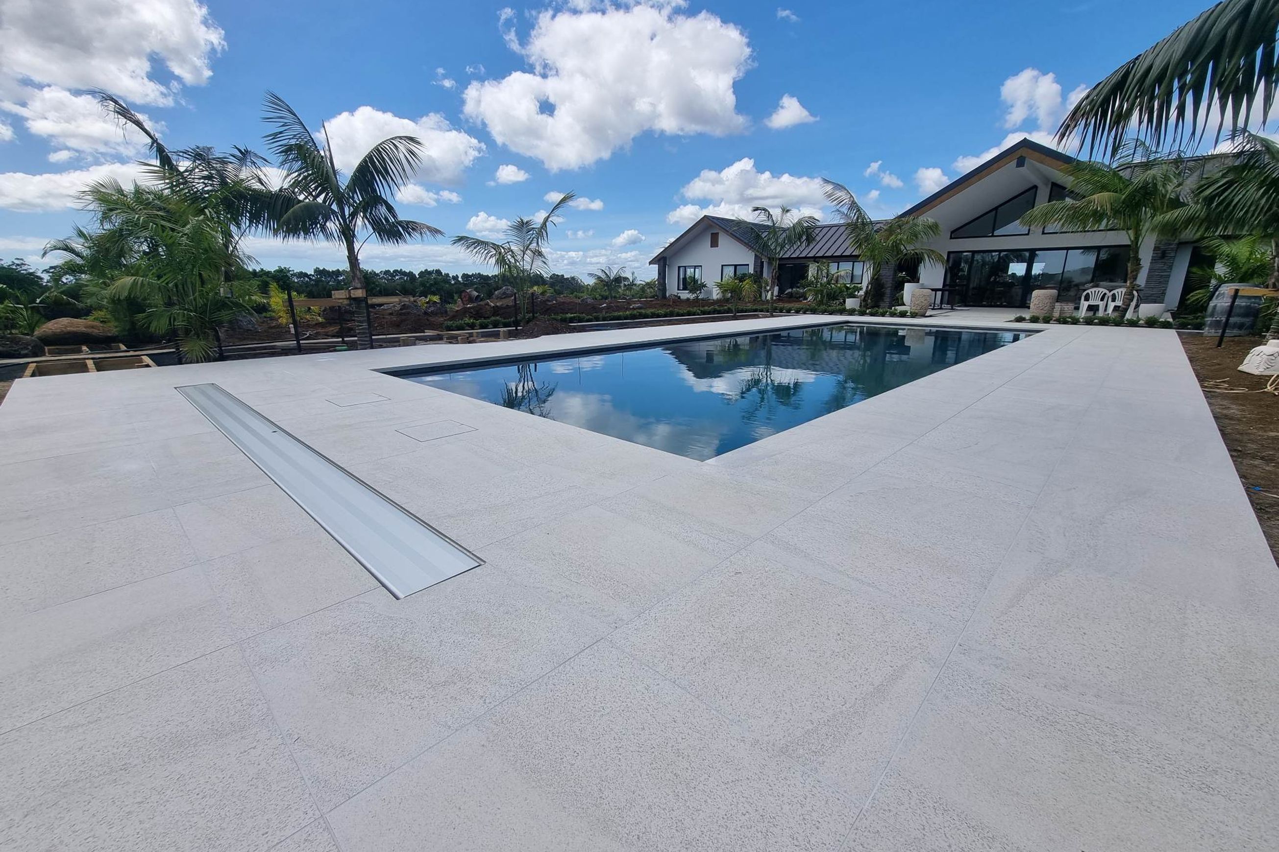 CMP Porcelain White Sands Tile