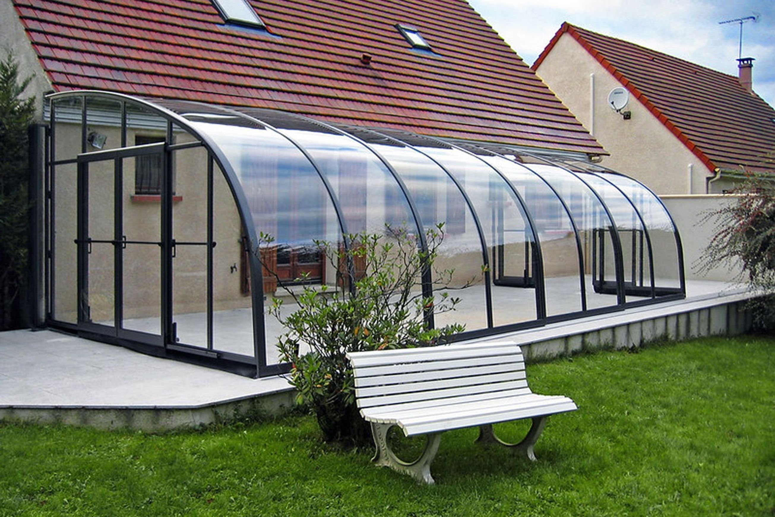 Corso Entry Pool Enclosure