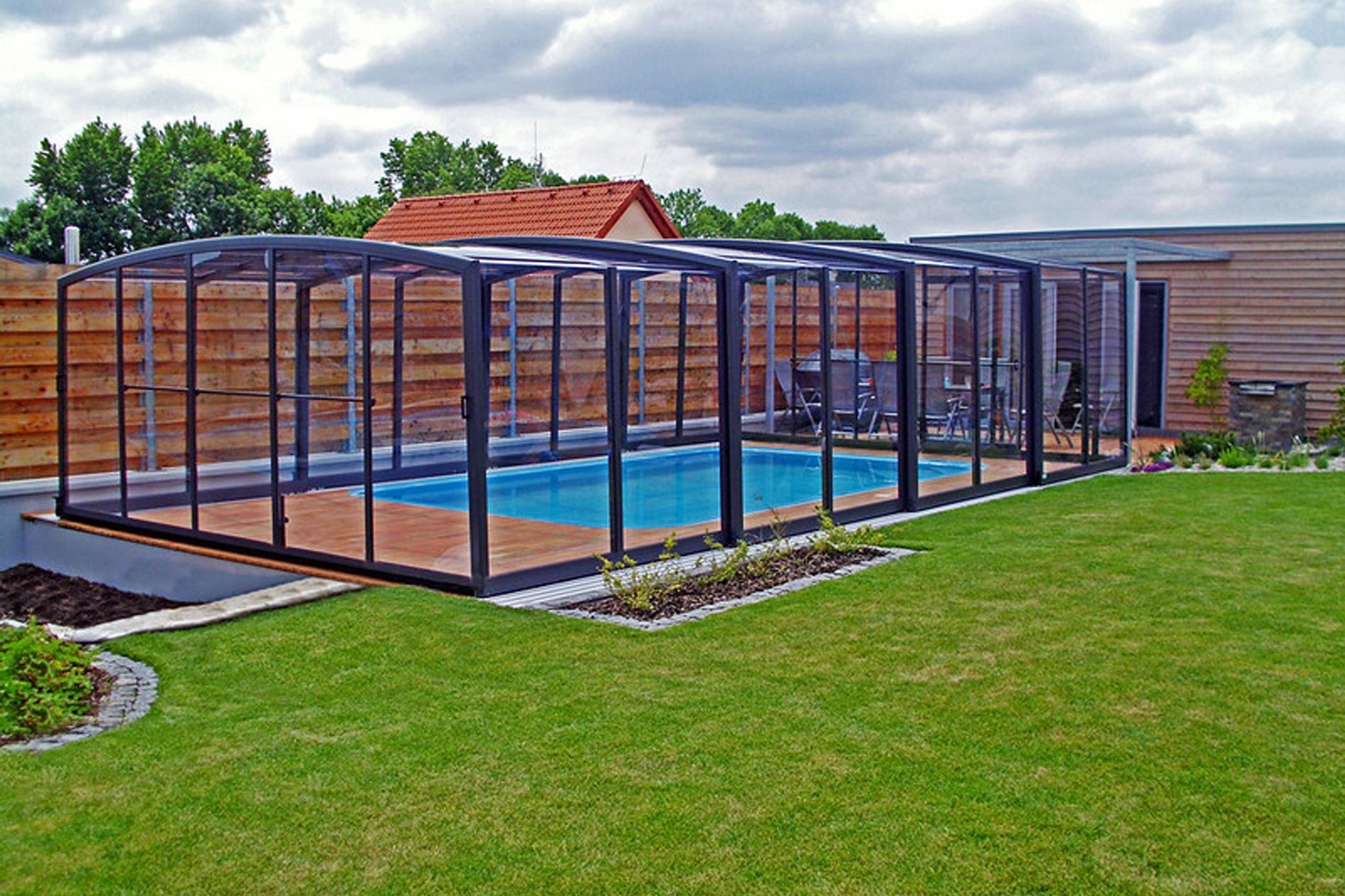 Vision Pool Enclosure