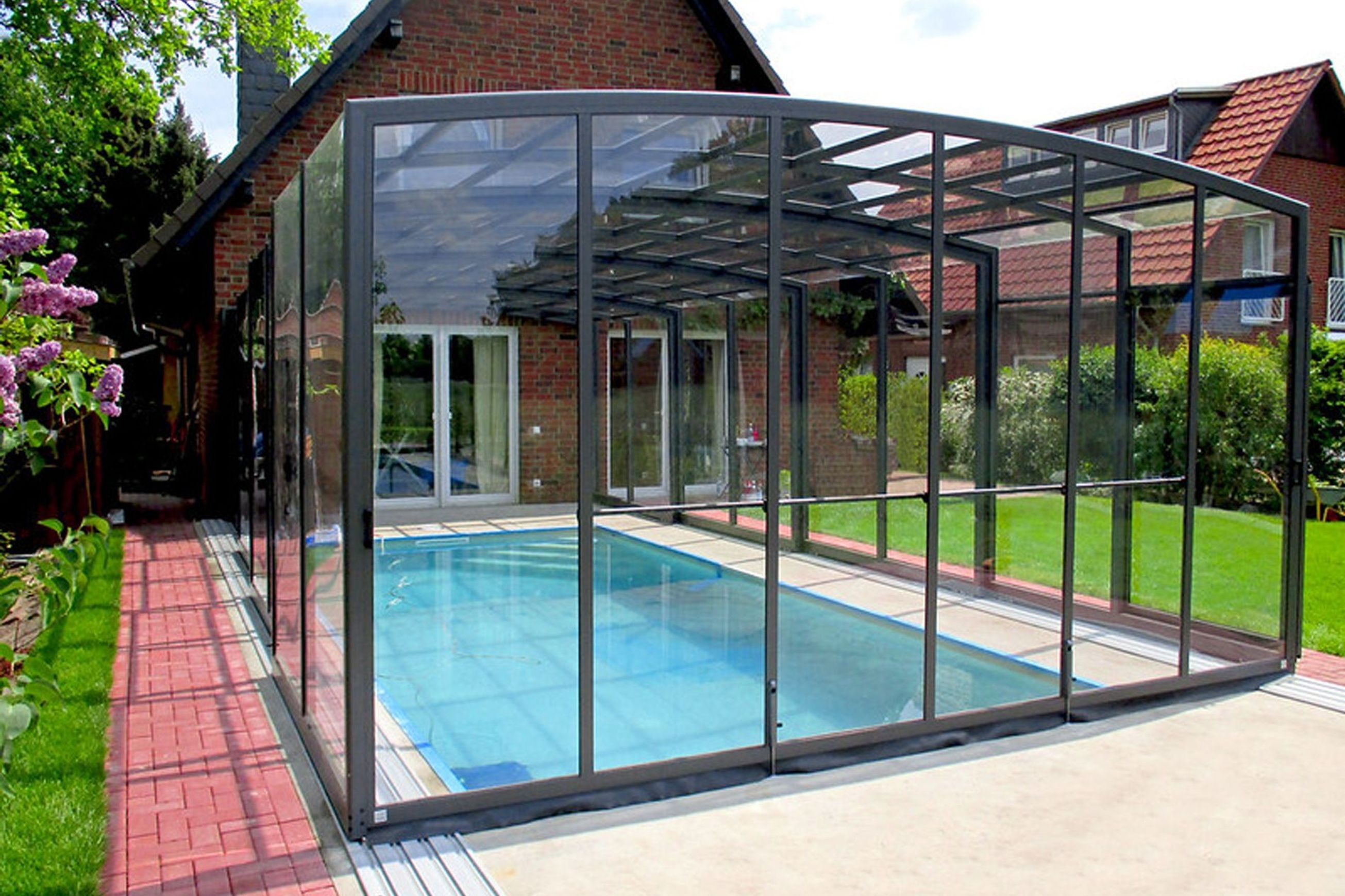 Vision Pool Enclosure