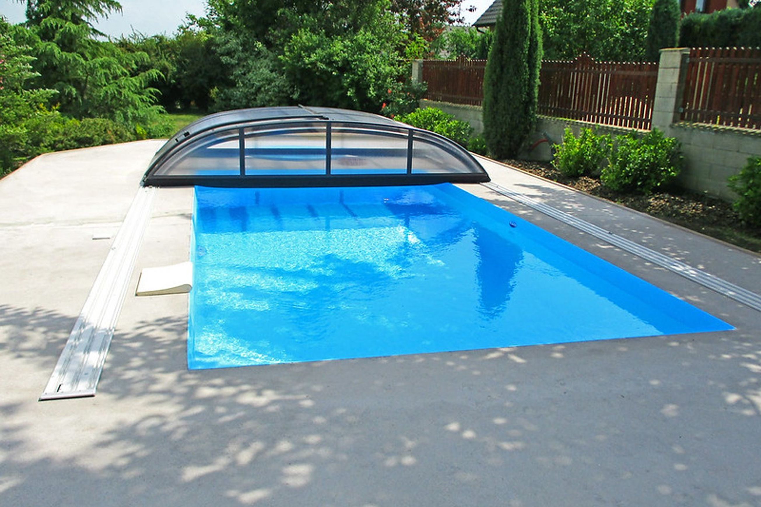 Azure Flat – Set Size Pool Enclosure