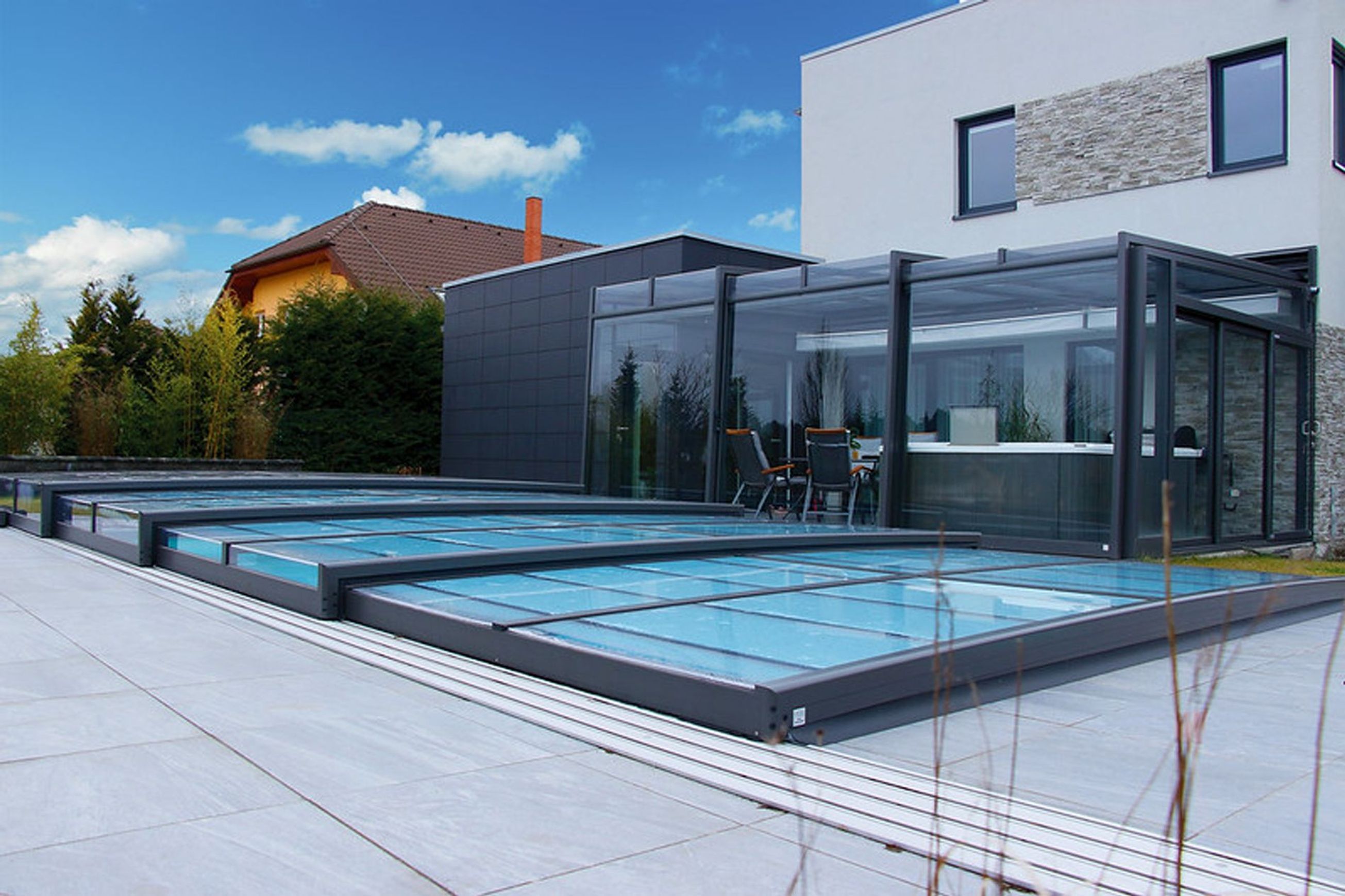 Corso Ultima Pool Enclosure