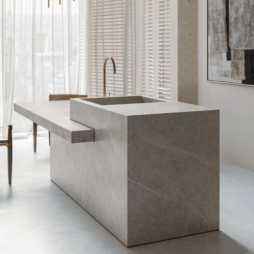 Dekton, Adia