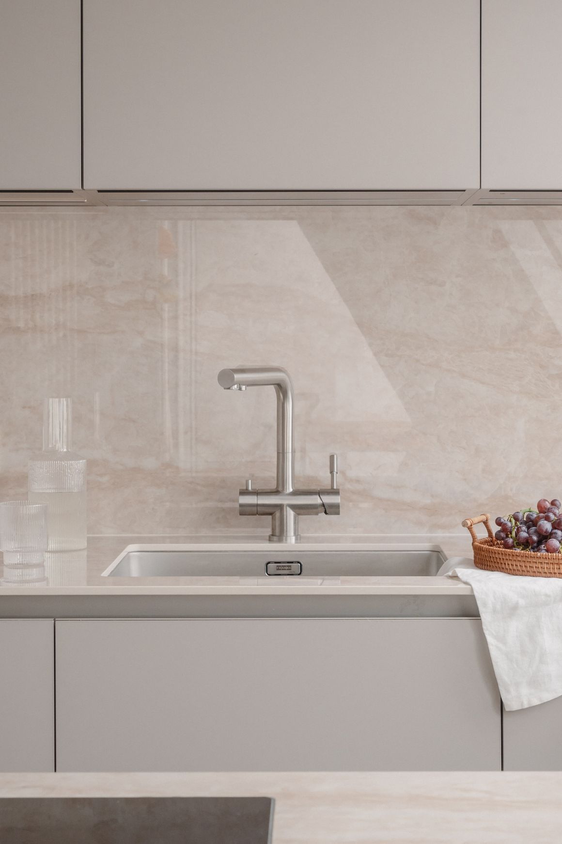 Dekton, Stonika Arga KC
