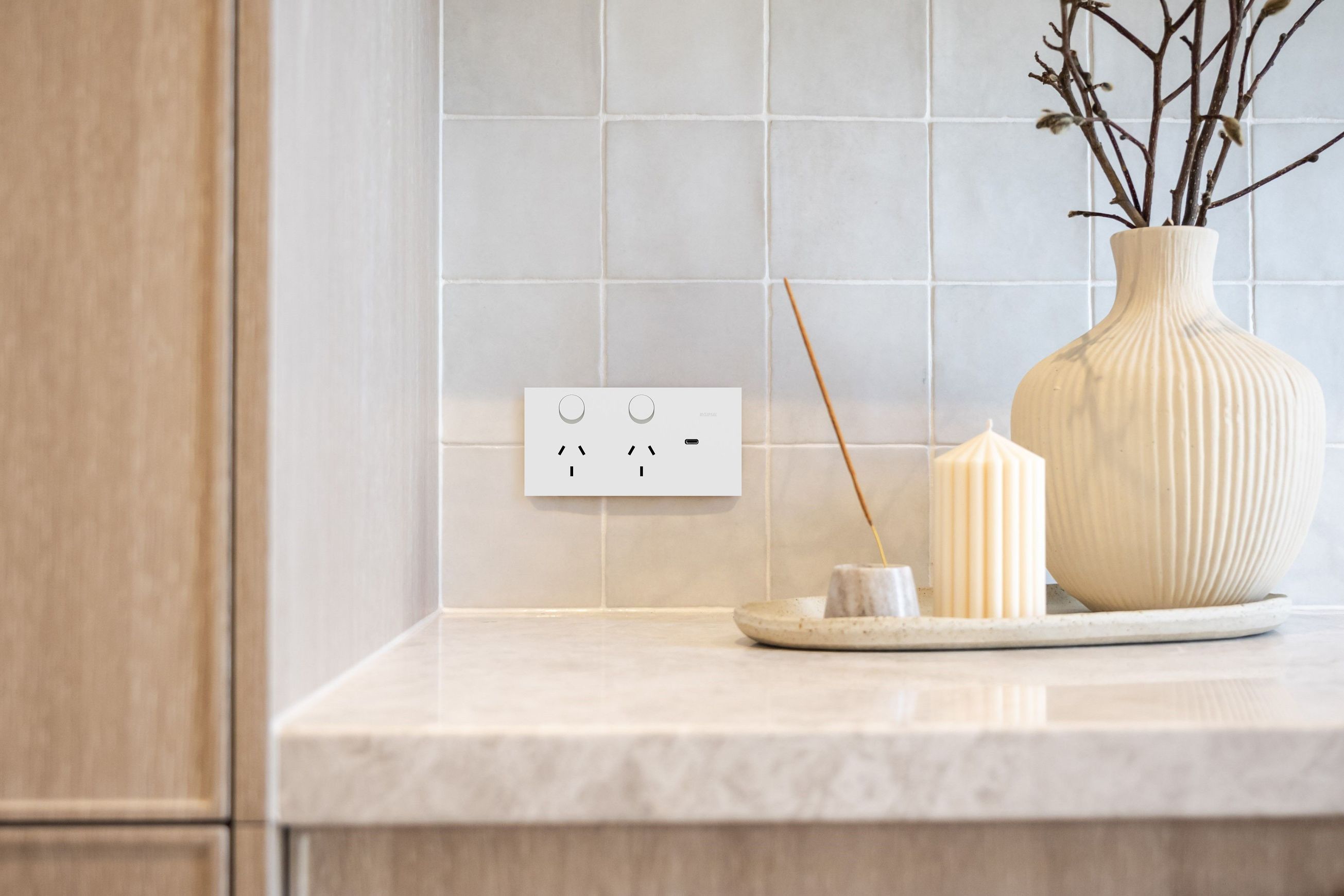 Clipsal Solis™ | Switches & Powerpoints