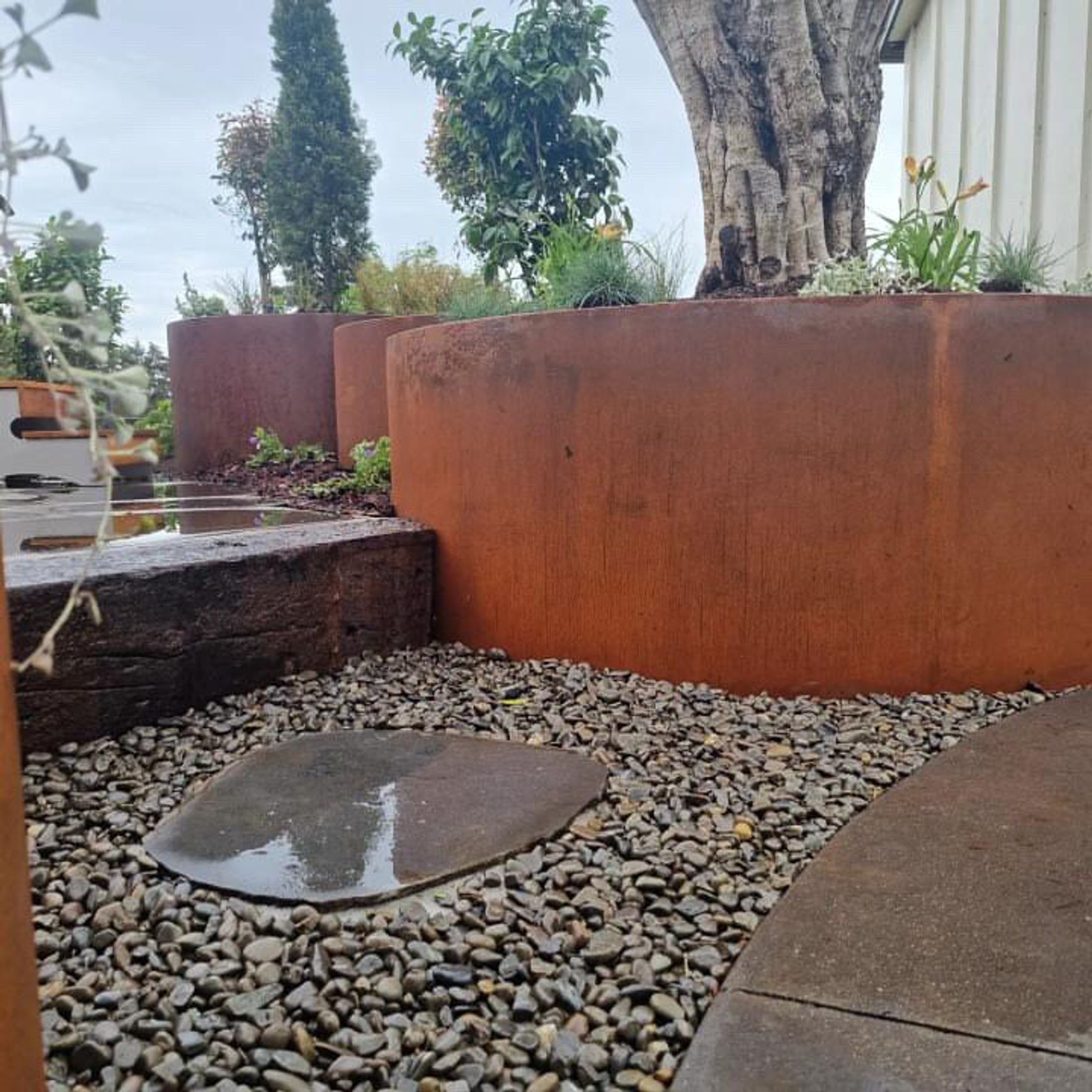 Bottomless Cylinder Planter