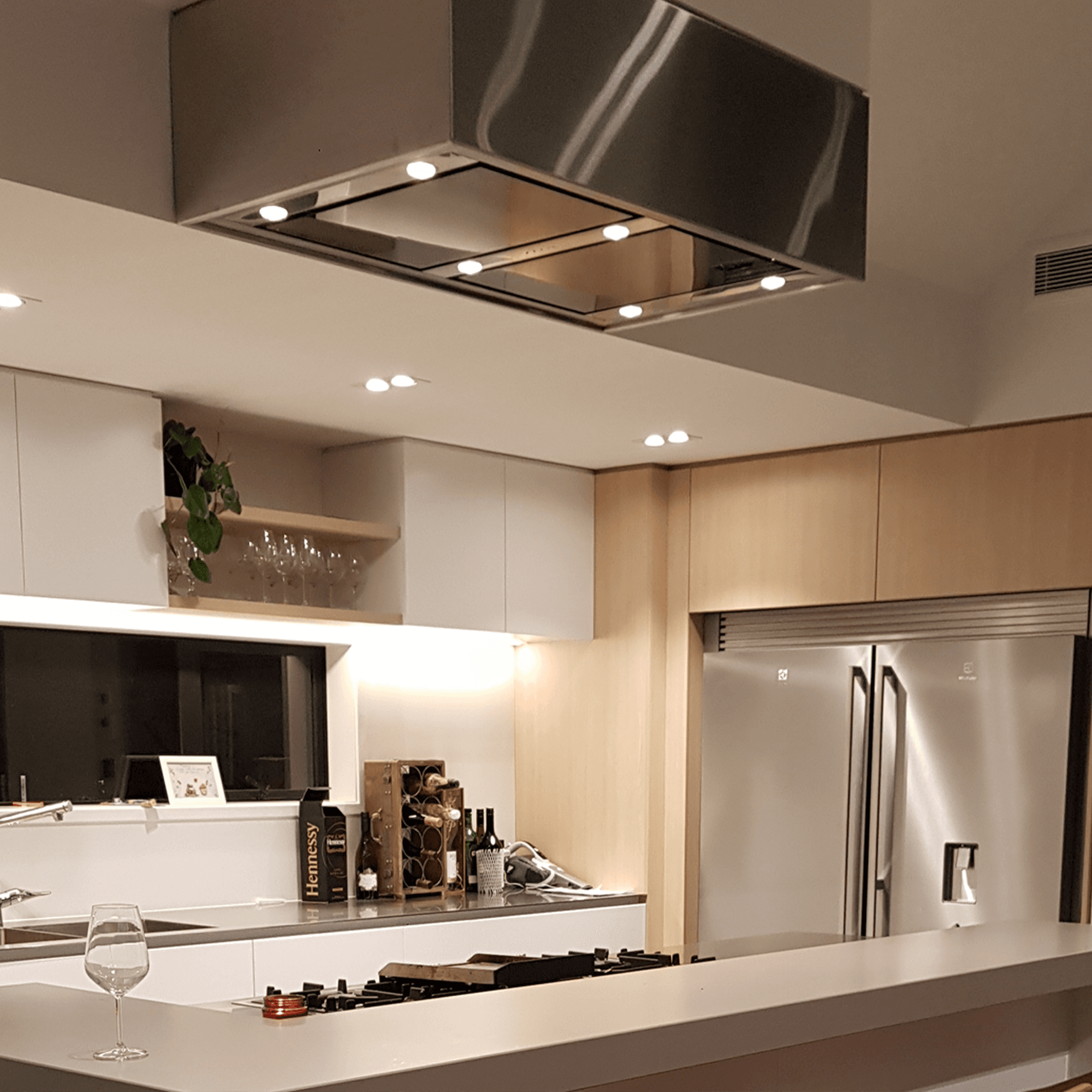 Schweigen Ceiling Mount Rangehood UM422G-12S