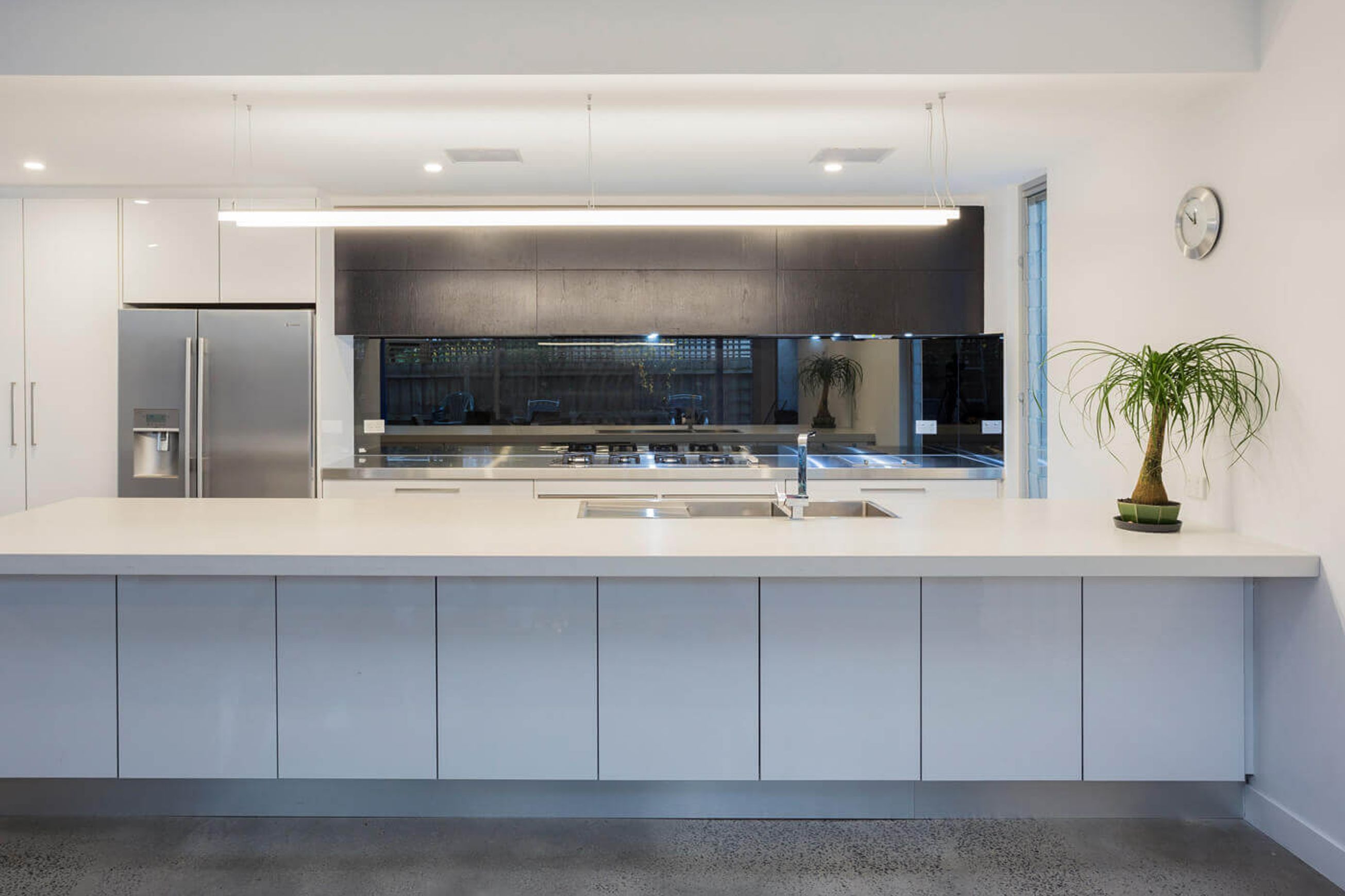 Silent Undermount Rangehood 1200mm - UM-12UMS