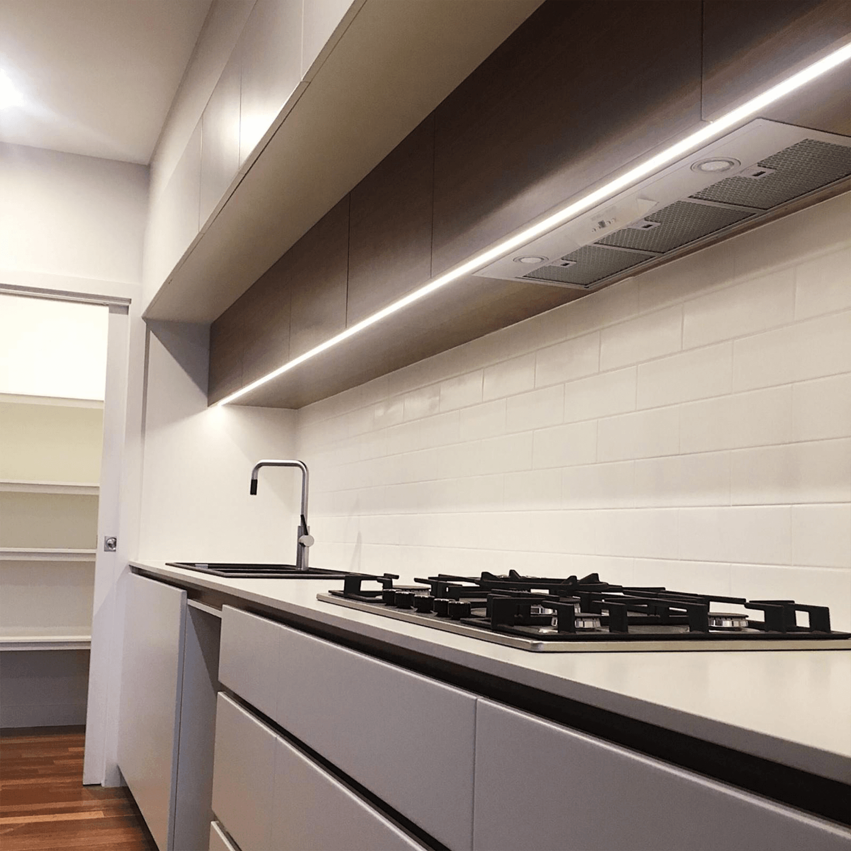 Schweigen Undermount Rangehood UM1170-9S (900mm)