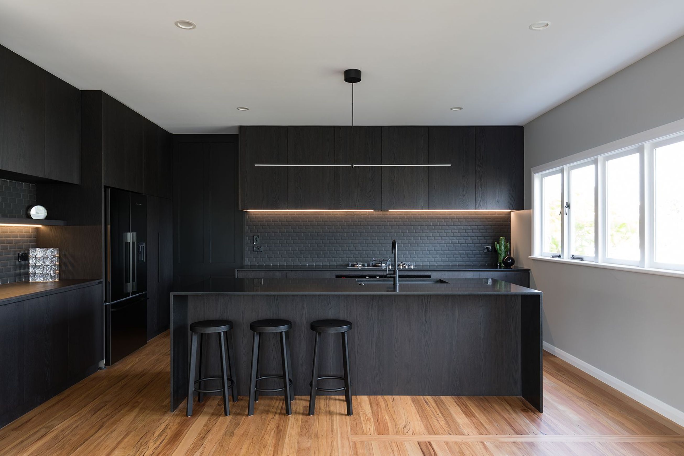 Silent Undermount Rangehood 900mm - UM1170-9S