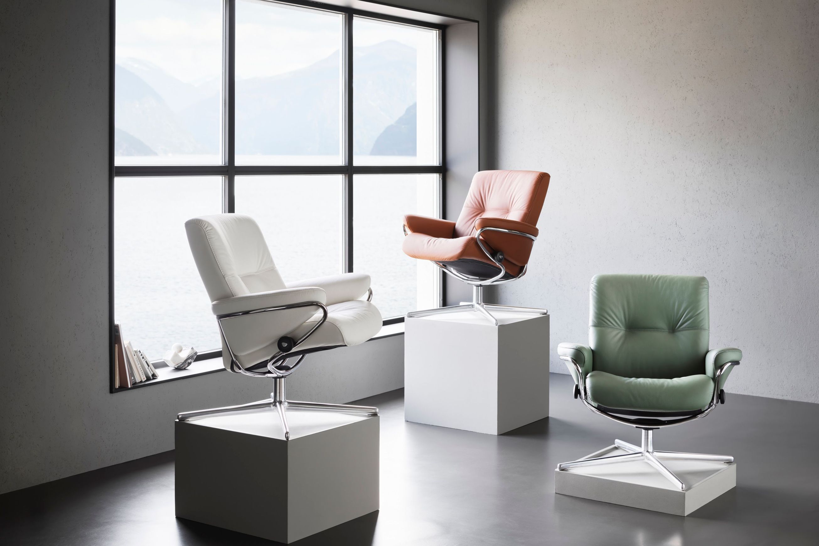 Stressless® Berlin Recliner with Adjustable Headrest