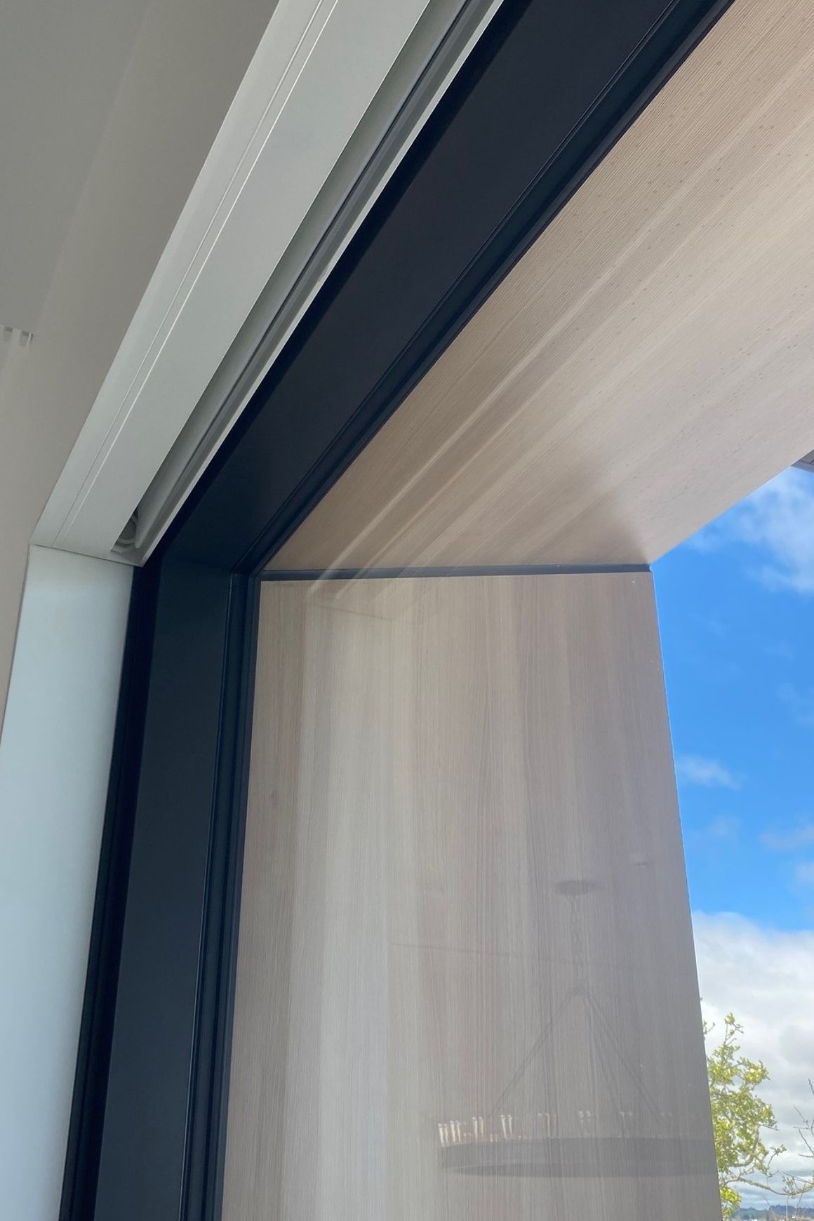 Vanda Recessed FlushBox