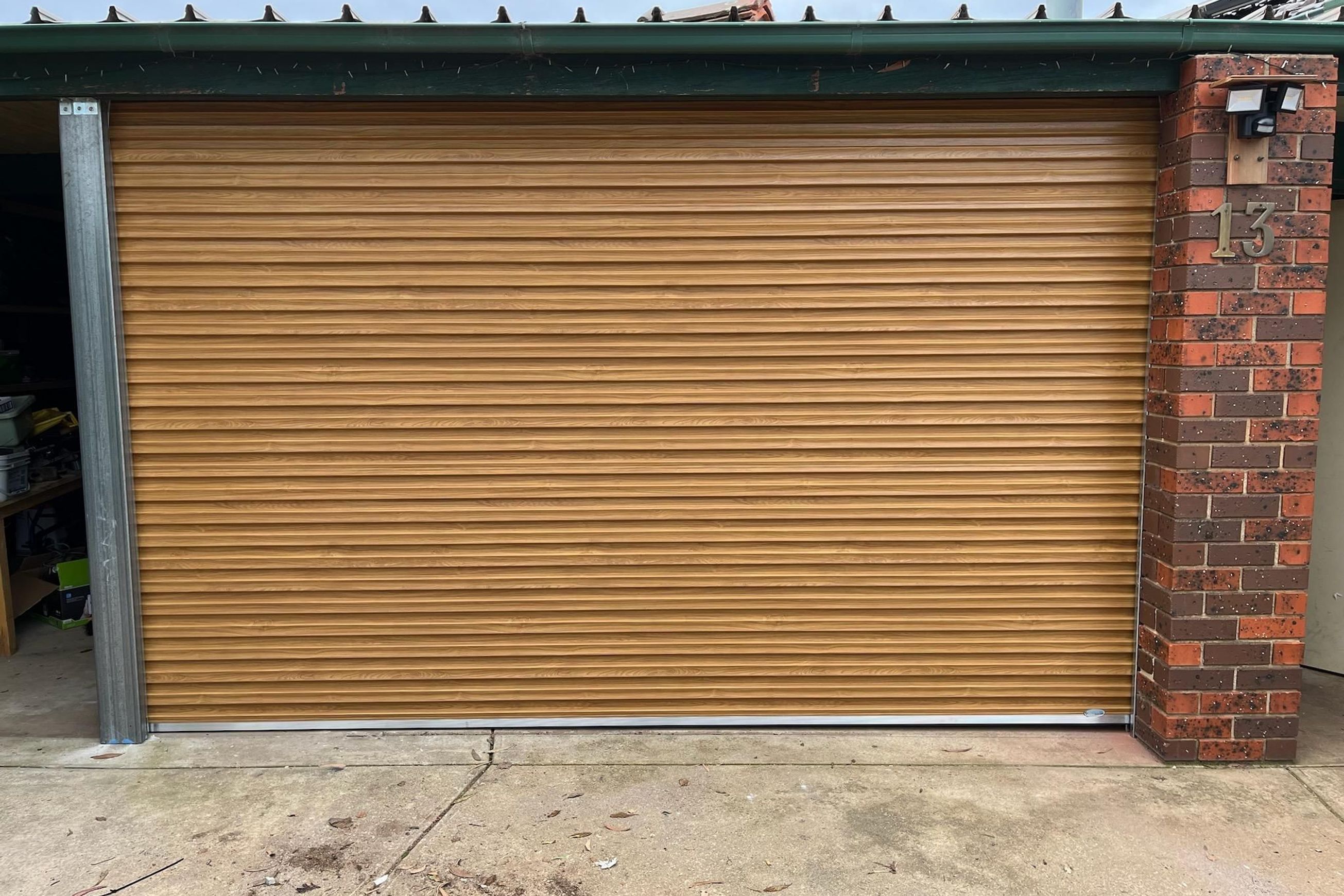 UniCote LUX Roller Door
