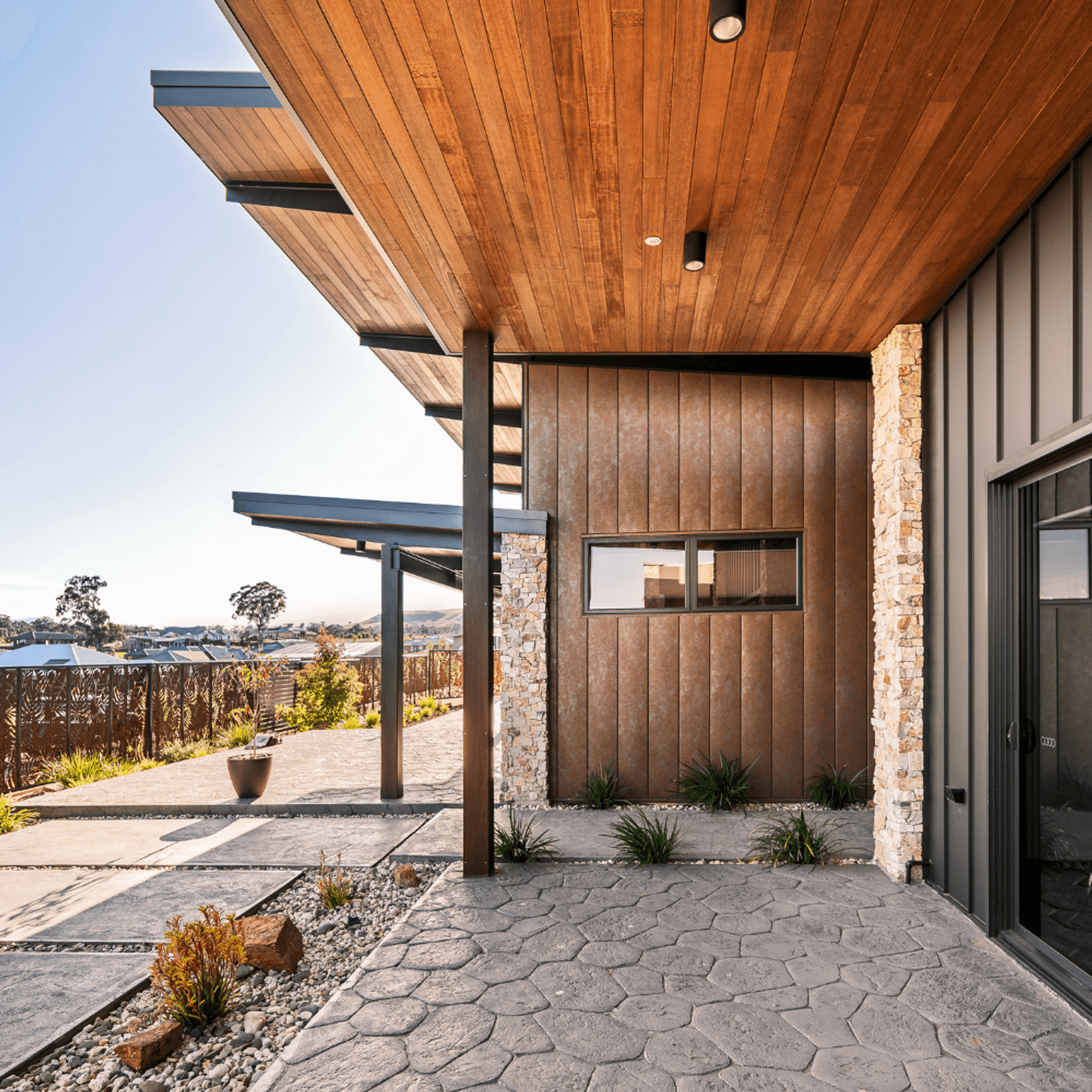 UniCote® LUX | Weathered Iron