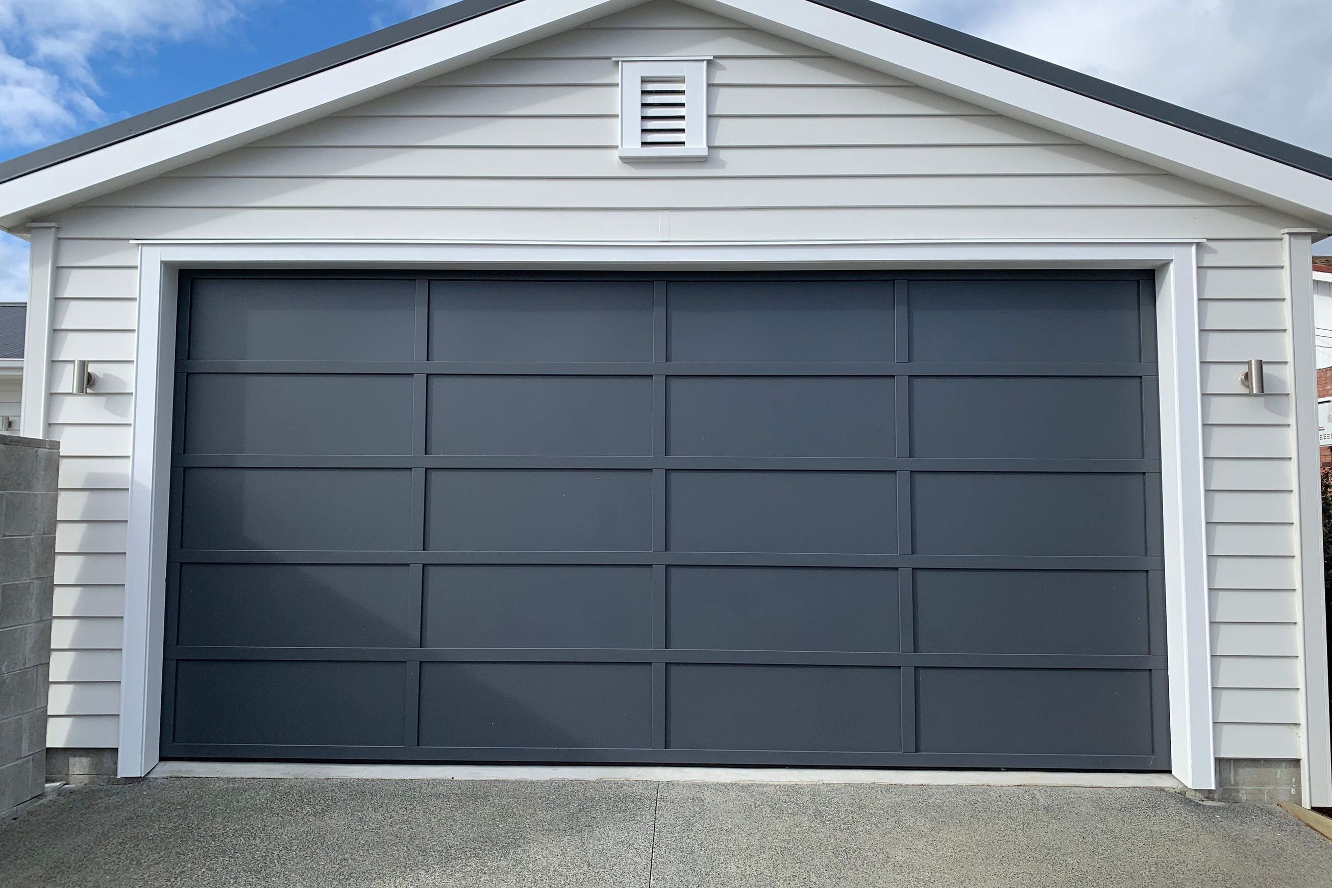 Aluminium Board & Batten Garage Door