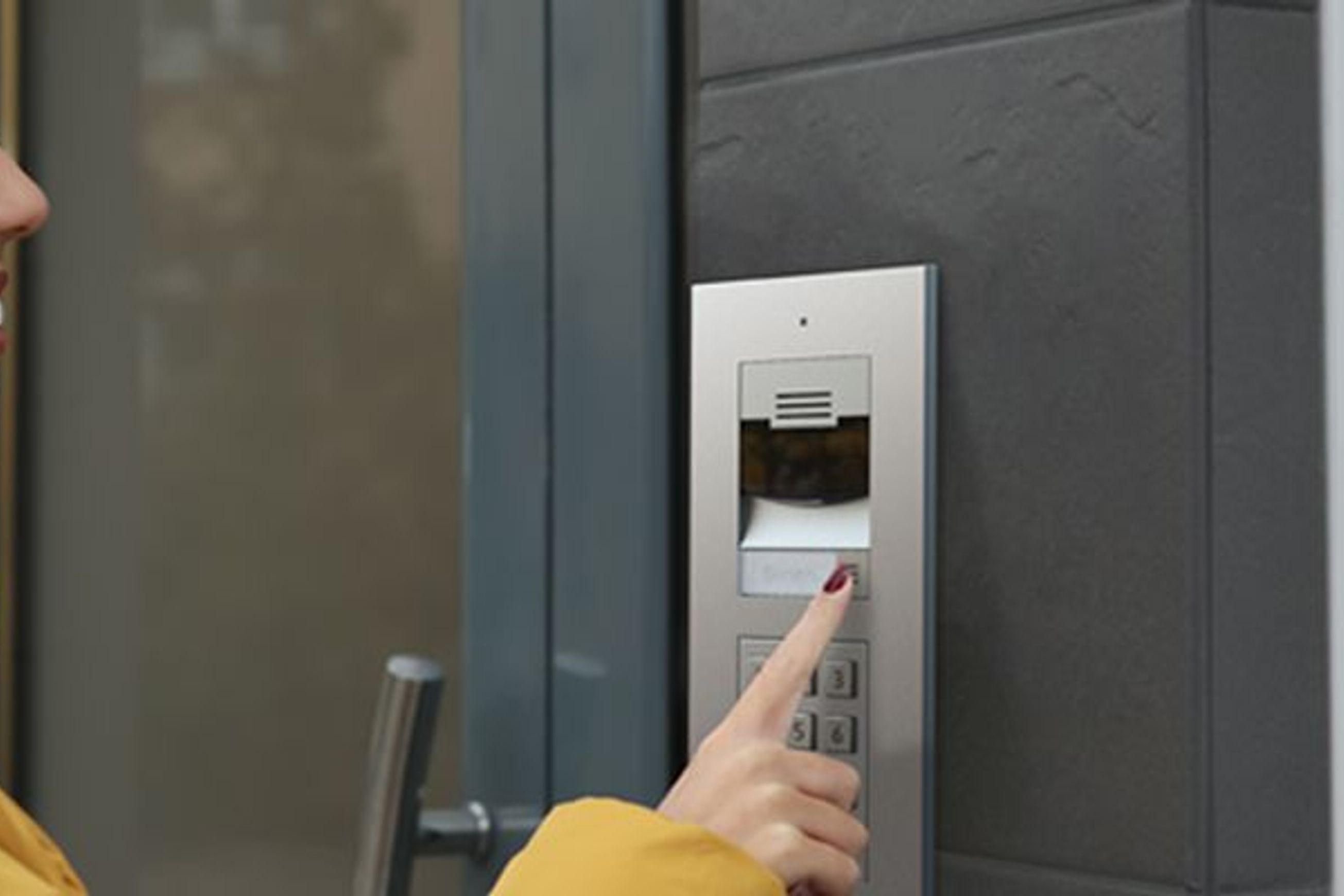 Control4® DS2 2-Module Keypad Door Station Flush Mount