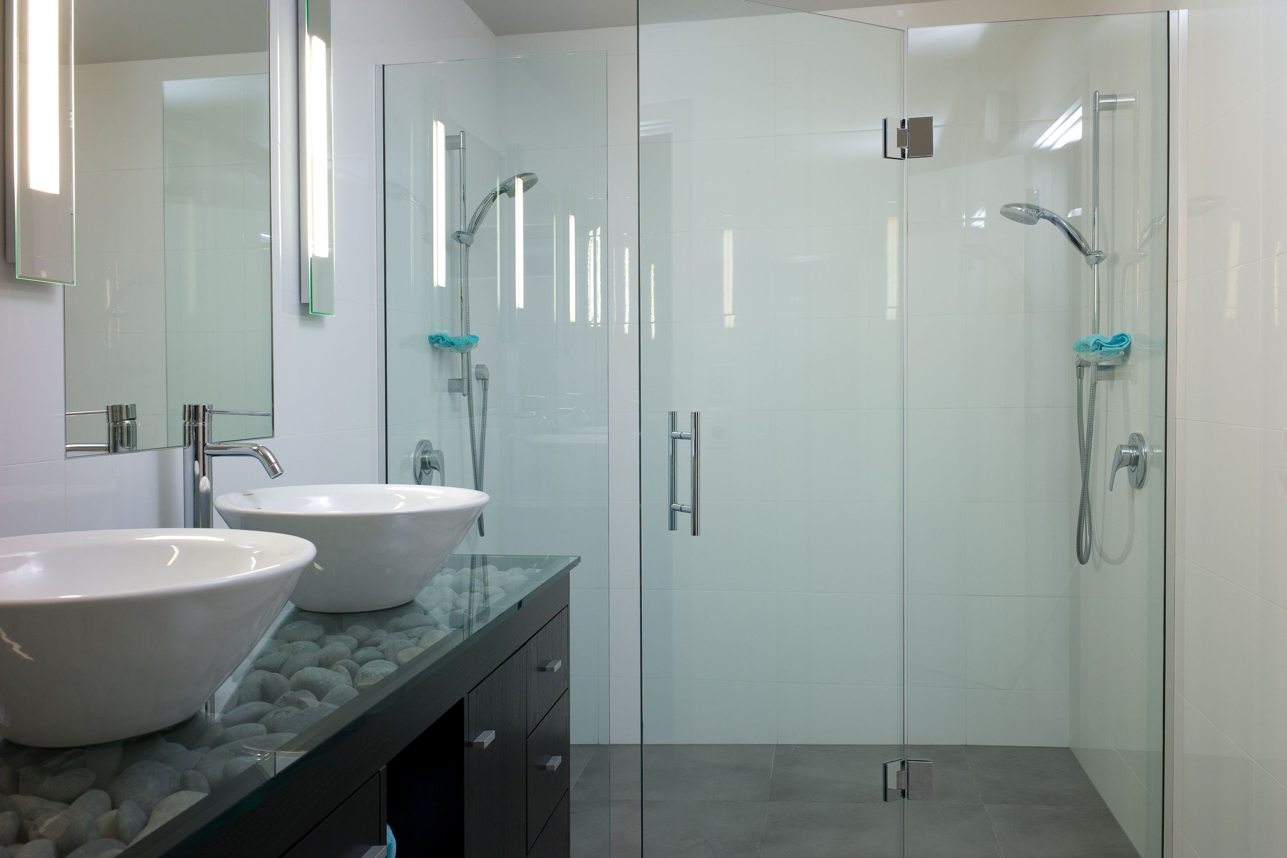 AquaPane | Glass Showers