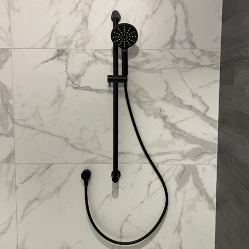 Code Lamone Round Slide Showers