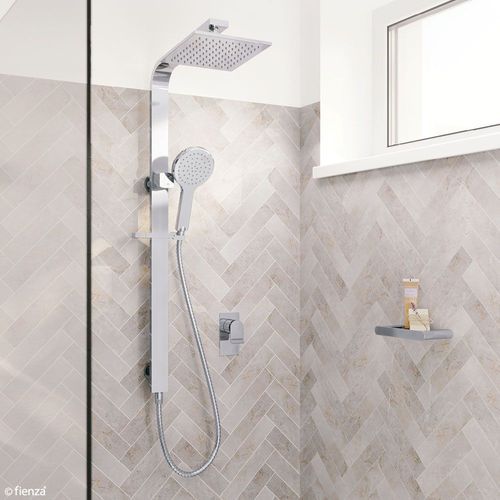 Lincoln Deluxe Twin Shower