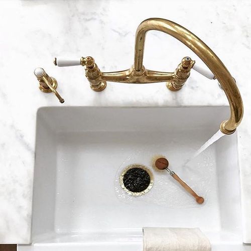 Acquello - White fireclay sink with waste and rack 760 x 460 x 250mm