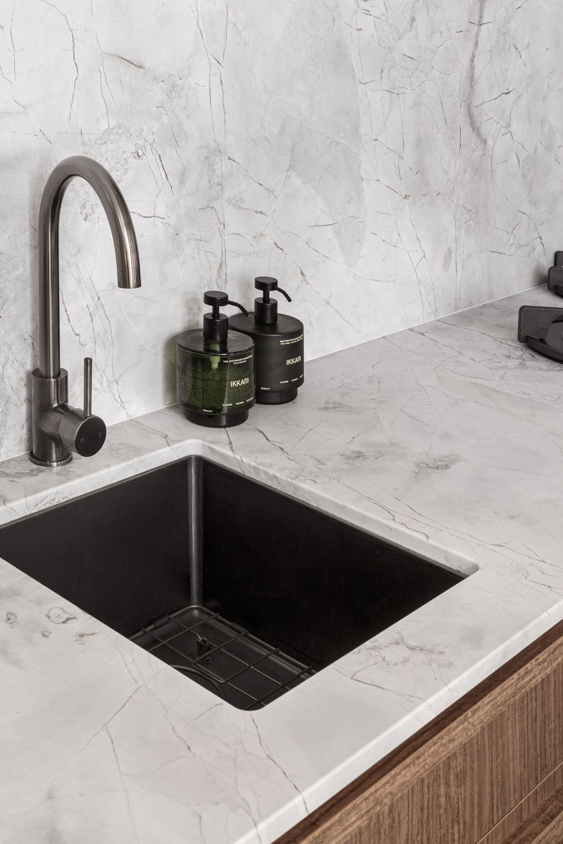 Ohelu Single Kitchen Sink 380mm - Brushed Gunmetal