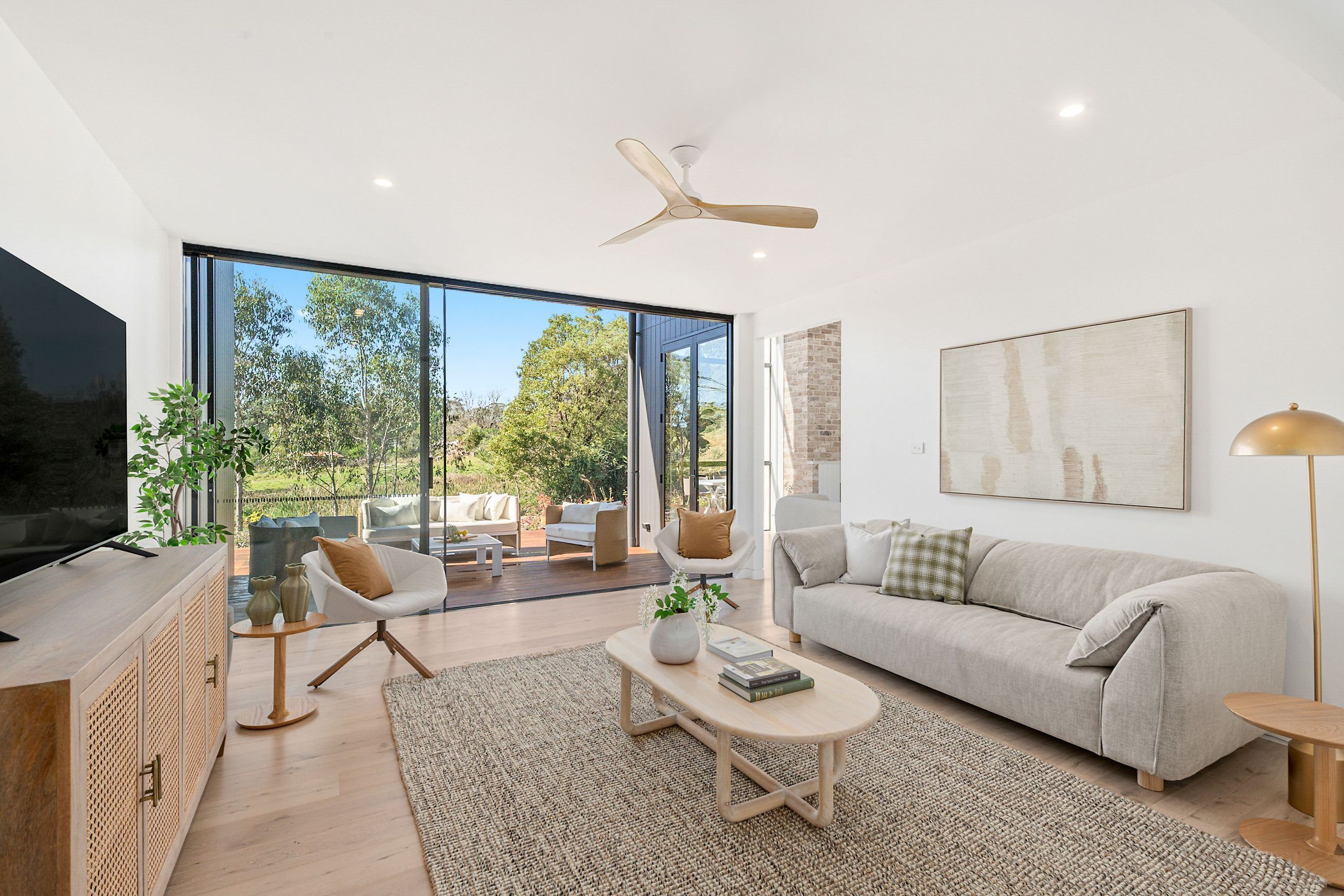 Vantage | Series 759 | ComfortEDGE™ Sliding Door
