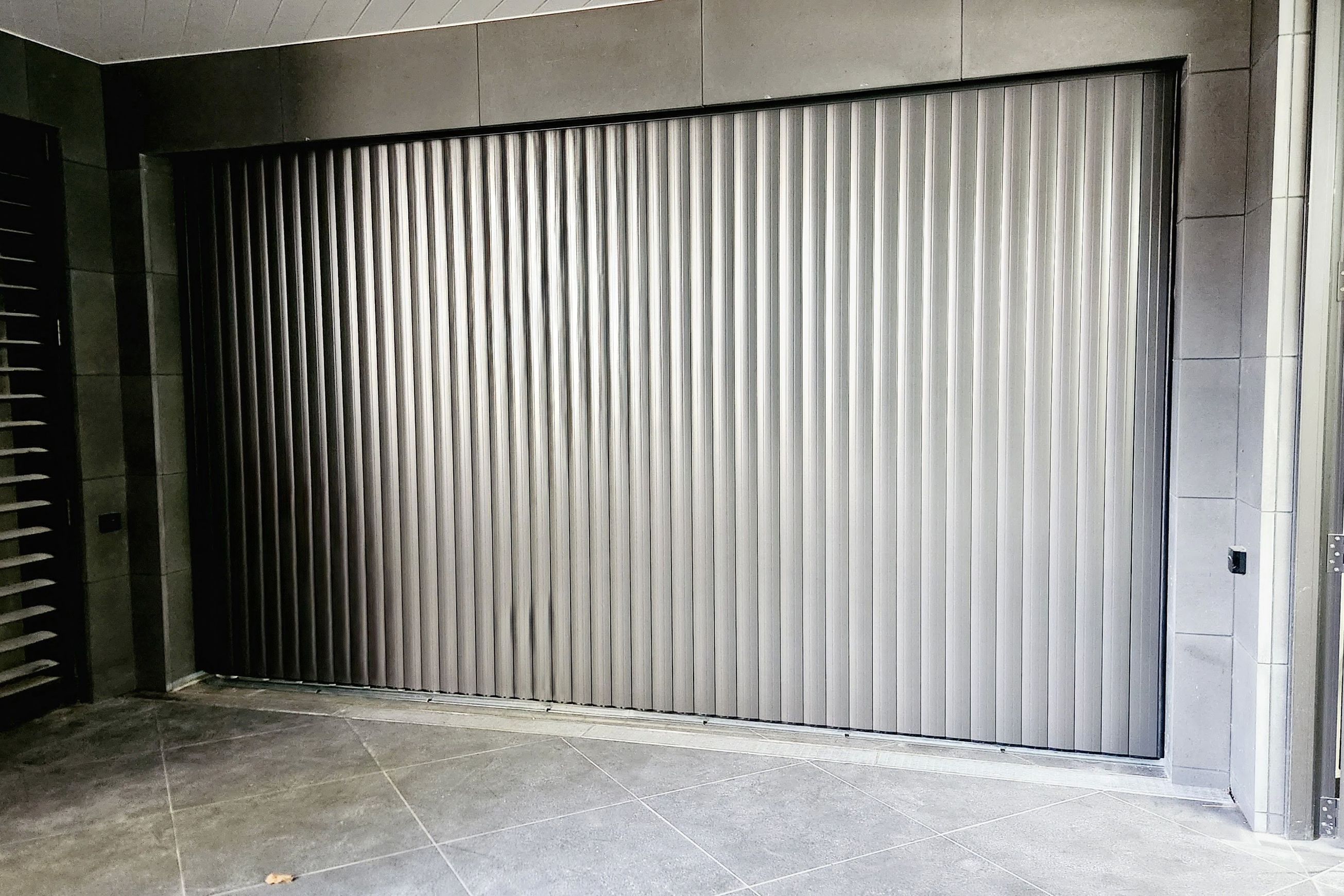 VERTICO Side Sliding Garage Door