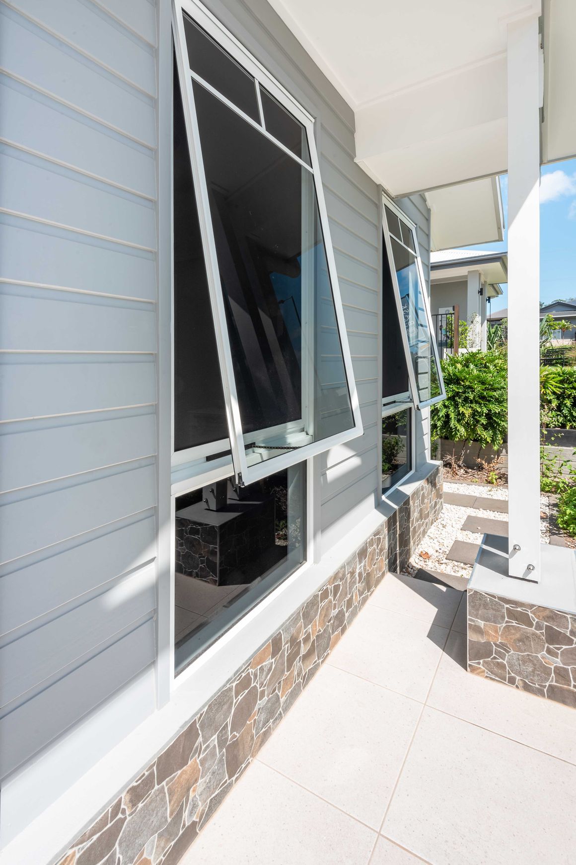 Vantage | Series 516 | Awning/Casement/Fixed Window