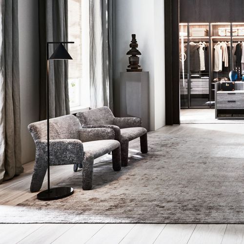 Glove-Up Lounge Chair by Molteni&C