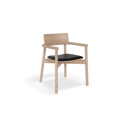 Andi Arm Chair - Natural - with Pad - with Black Cushion