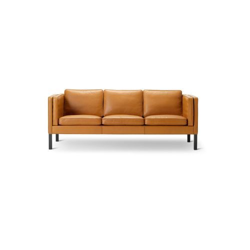 Mogensen 2333 3-seat Sofa by Fredericia