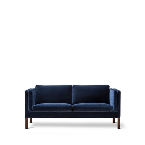 Mogensen 2335 2.5-seat Sofa by Fredericia