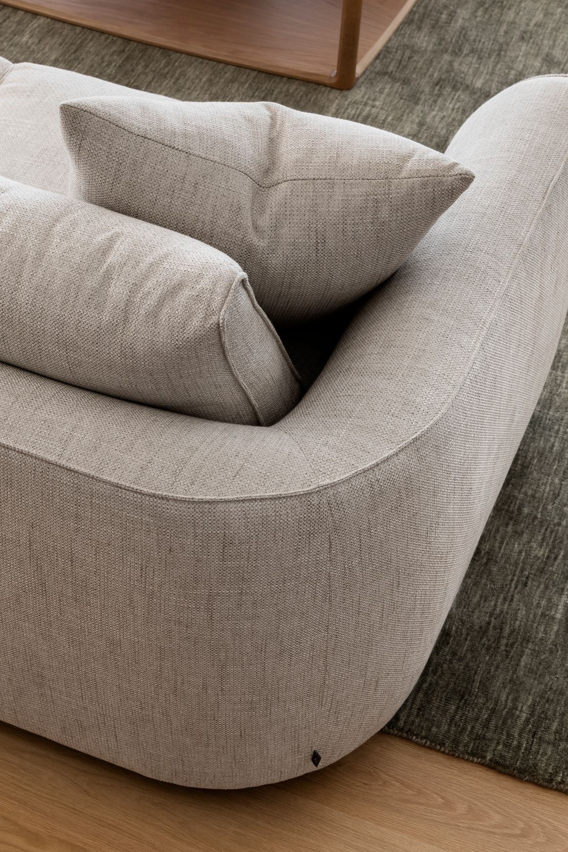 Erskine | Sofa