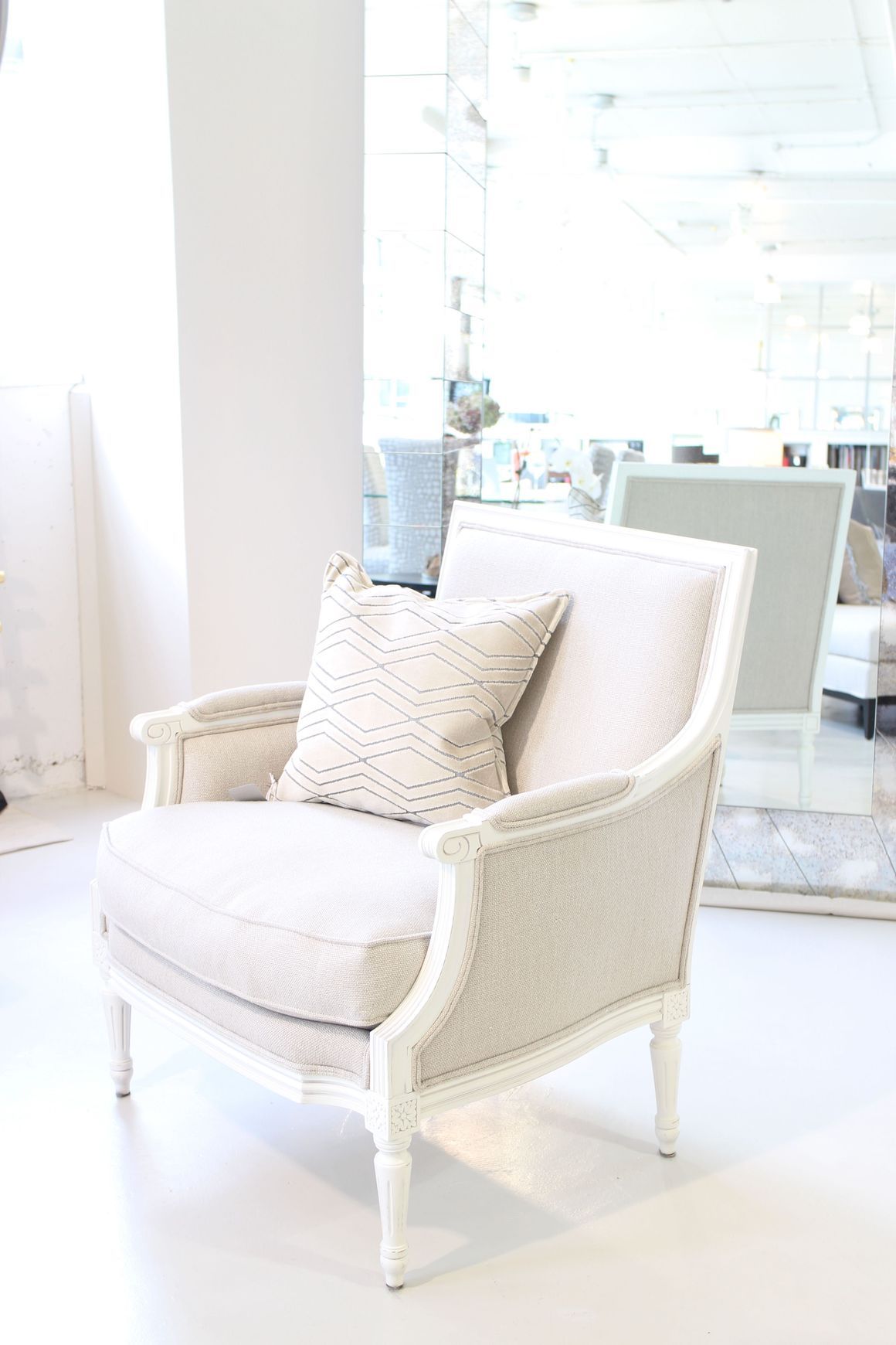 5042 Armchair