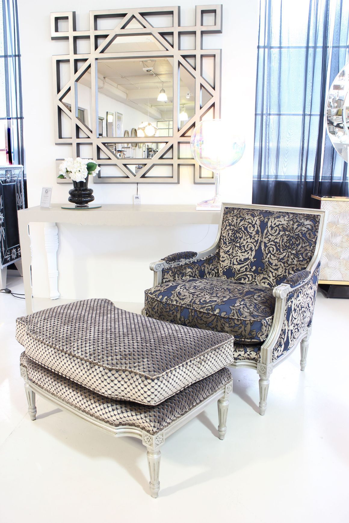 5042 Armchair