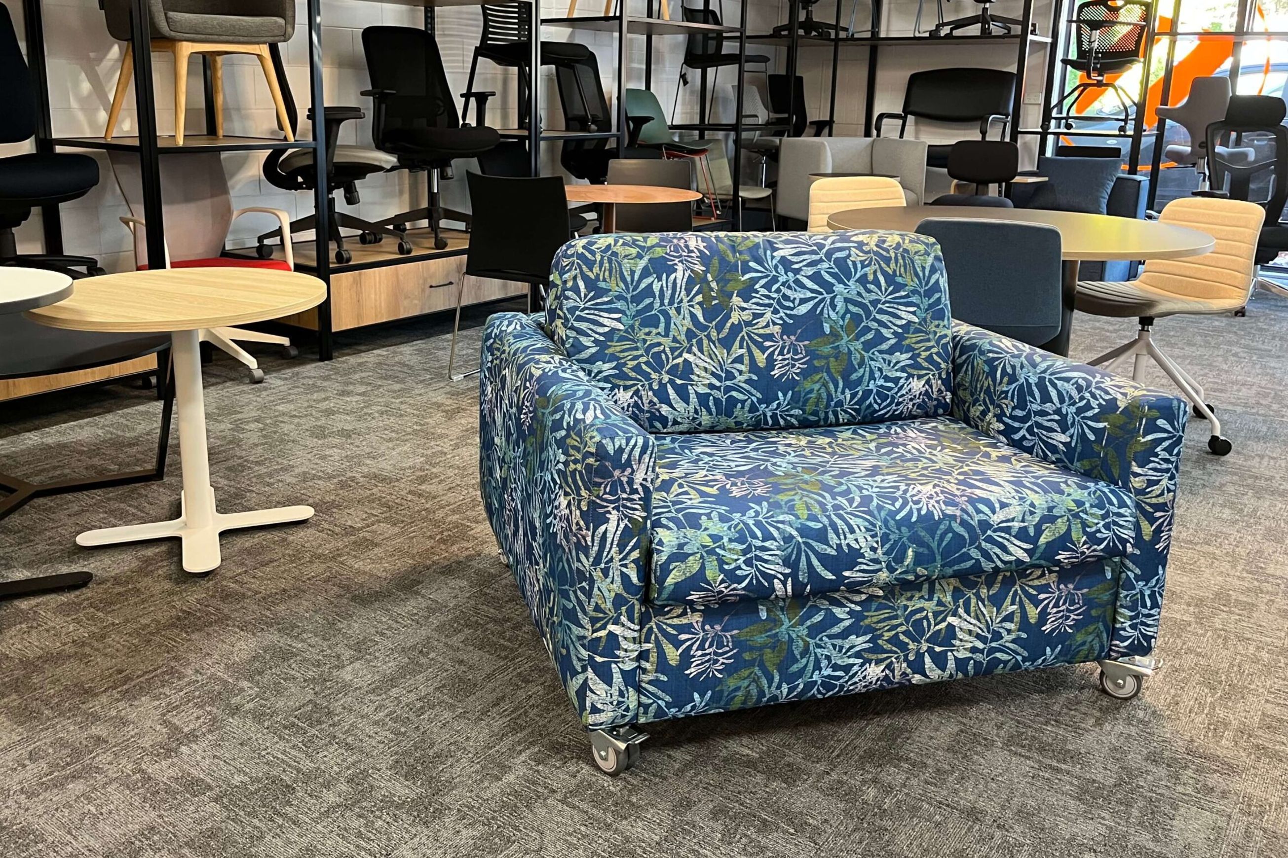Mobili Sleeper Lounge Chair