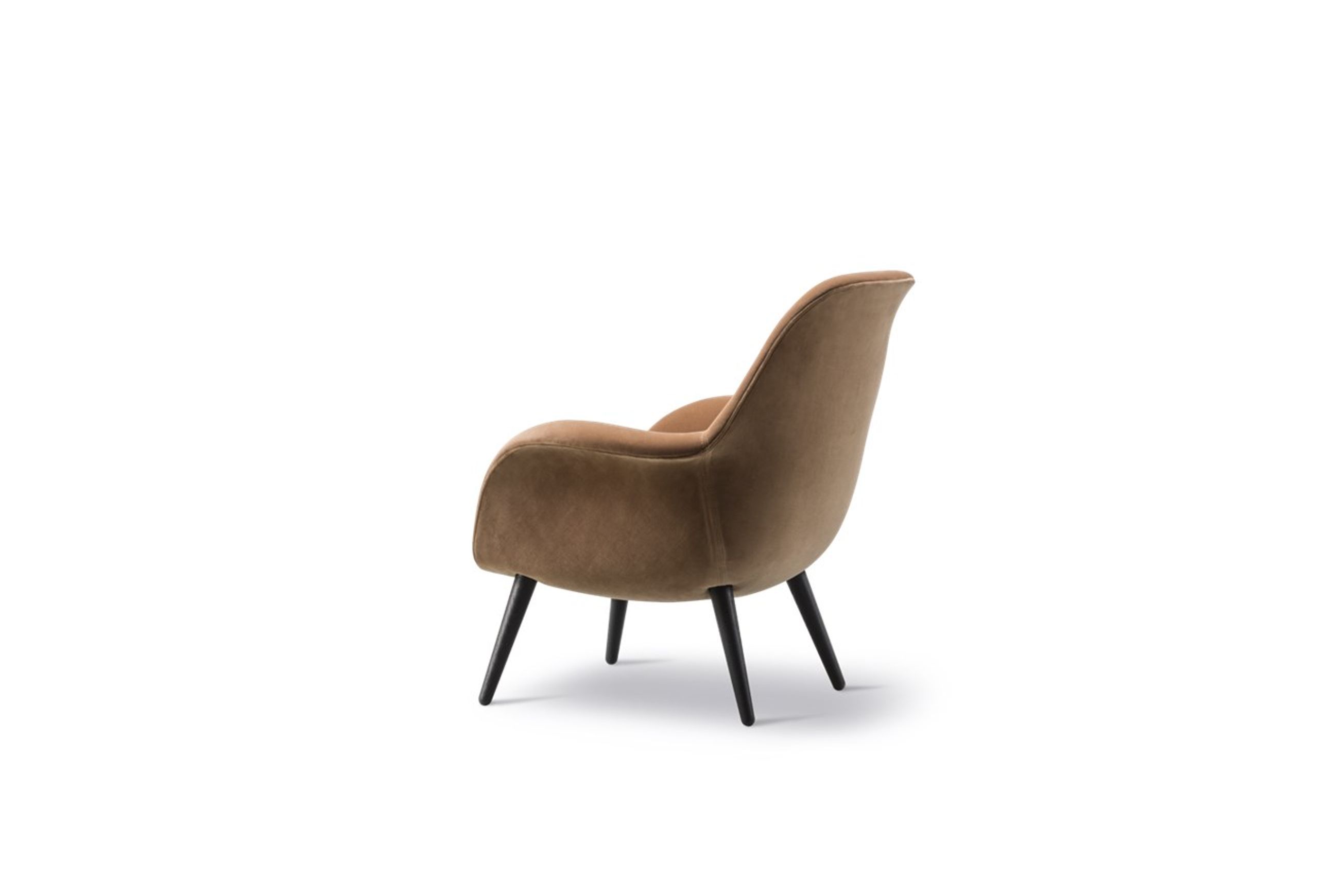 Swoon Lounge Chair Petit Wood base by Fredericia