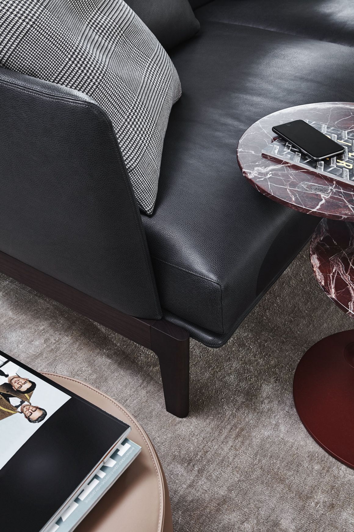 Chelsea Sofa by Molteni&C