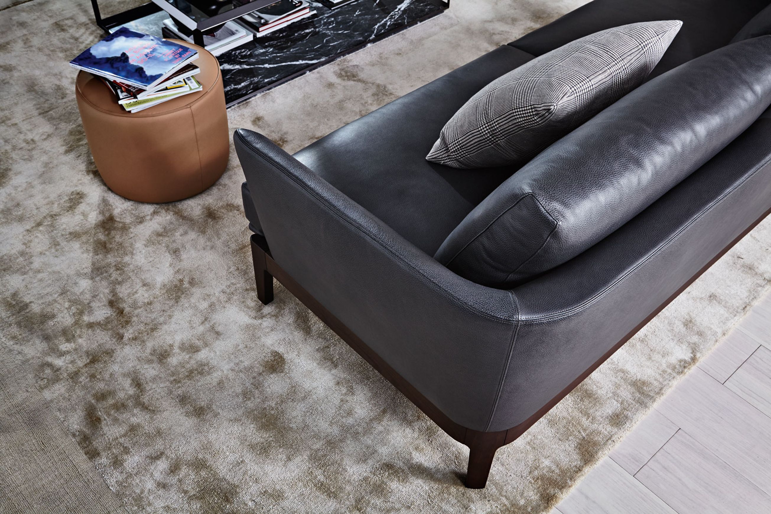 Chelsea Sofa by Molteni&C