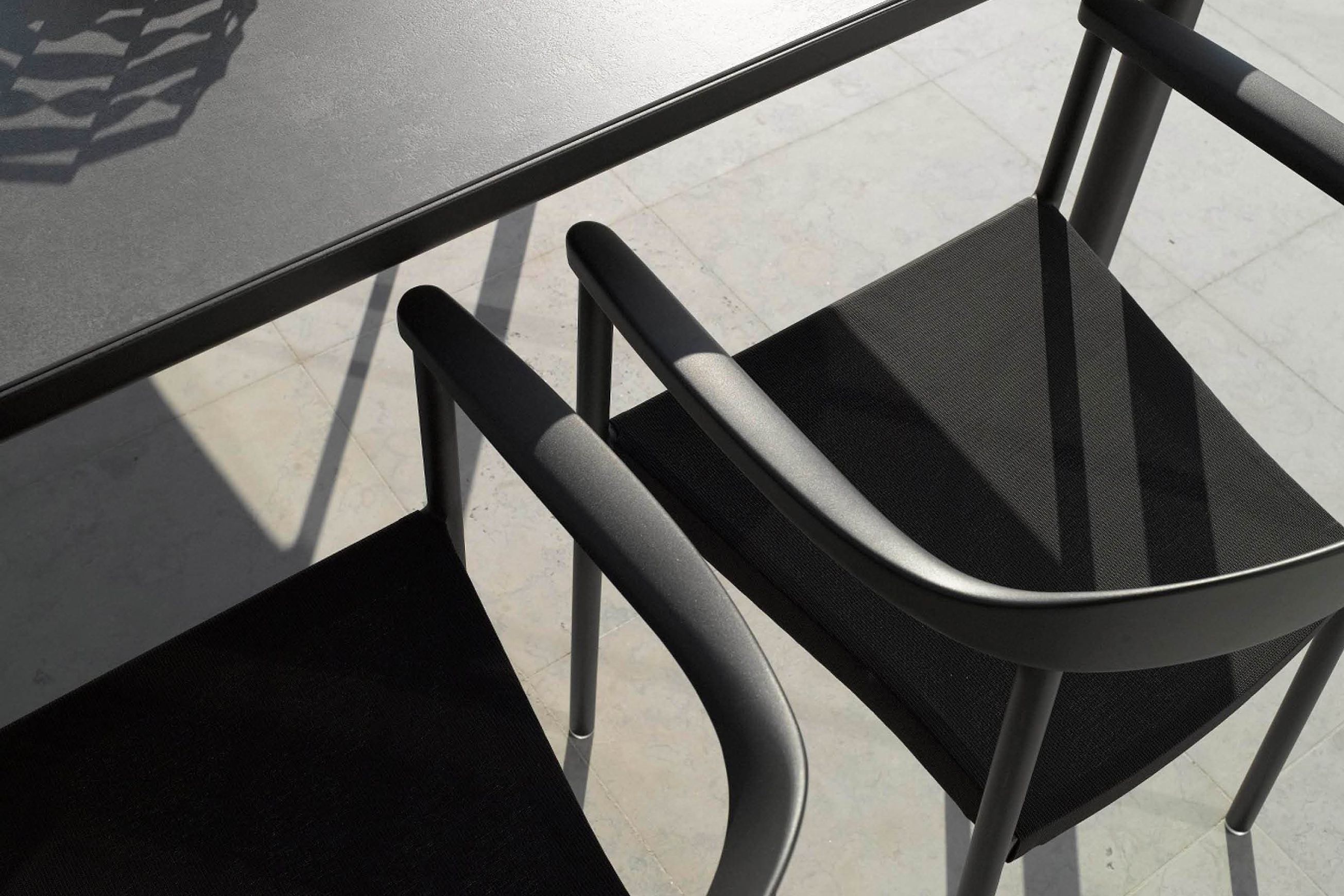 Illum | Arm Chair