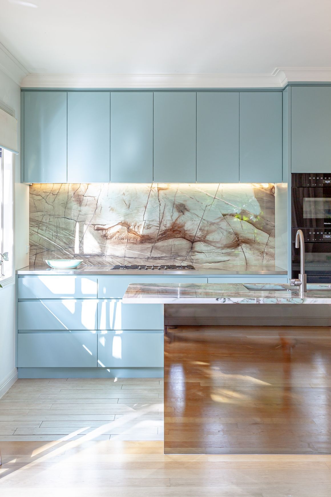 Kitchen Island Glass