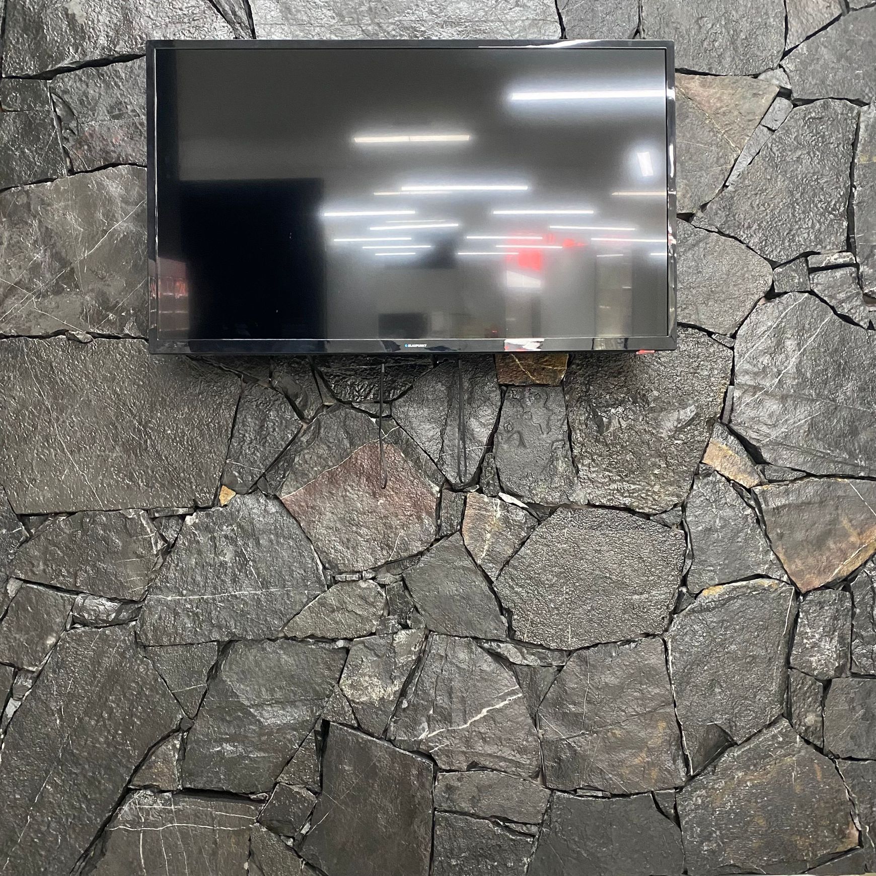 Loose Random Luxor Wall Cladding