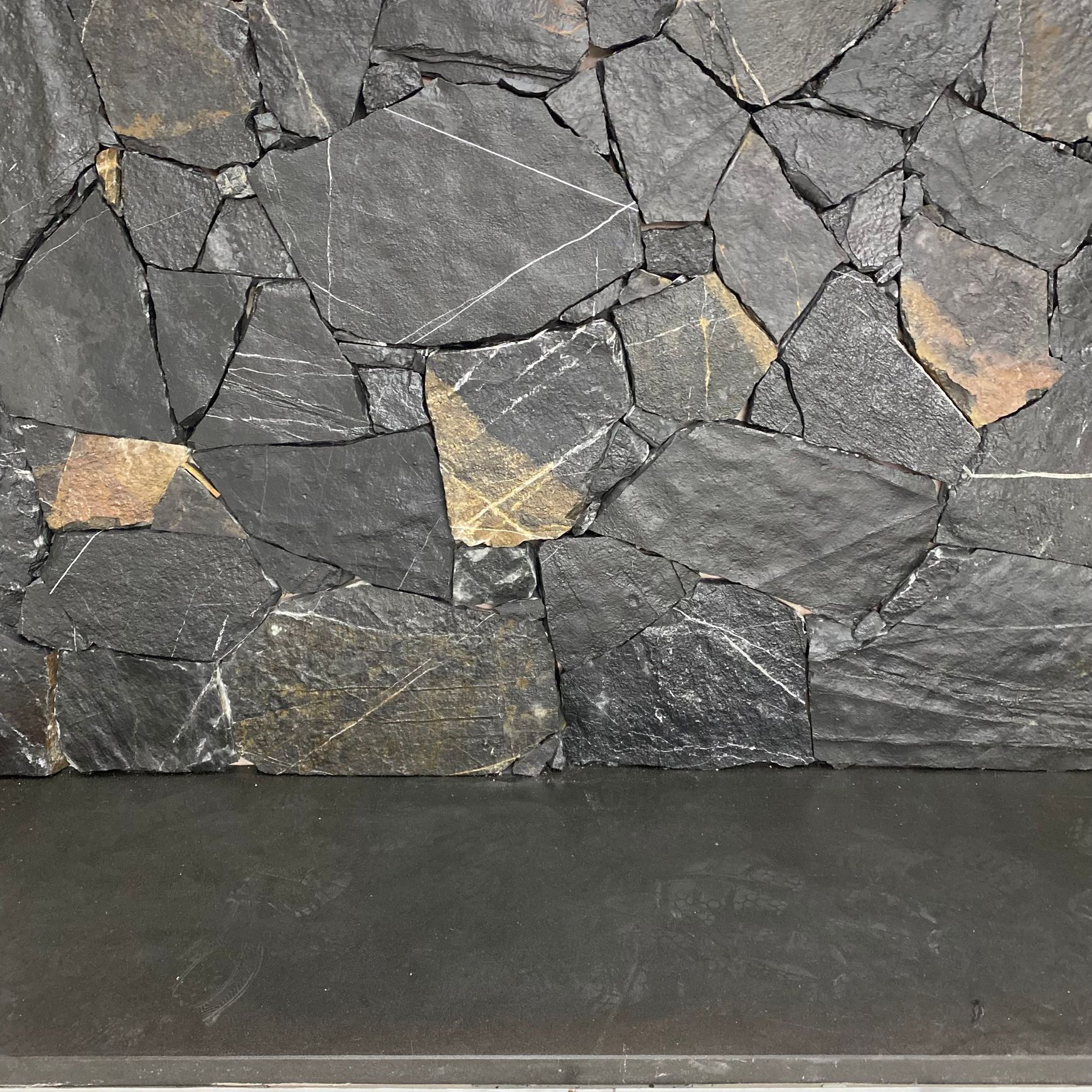 Loose Random Luxor Wall Cladding