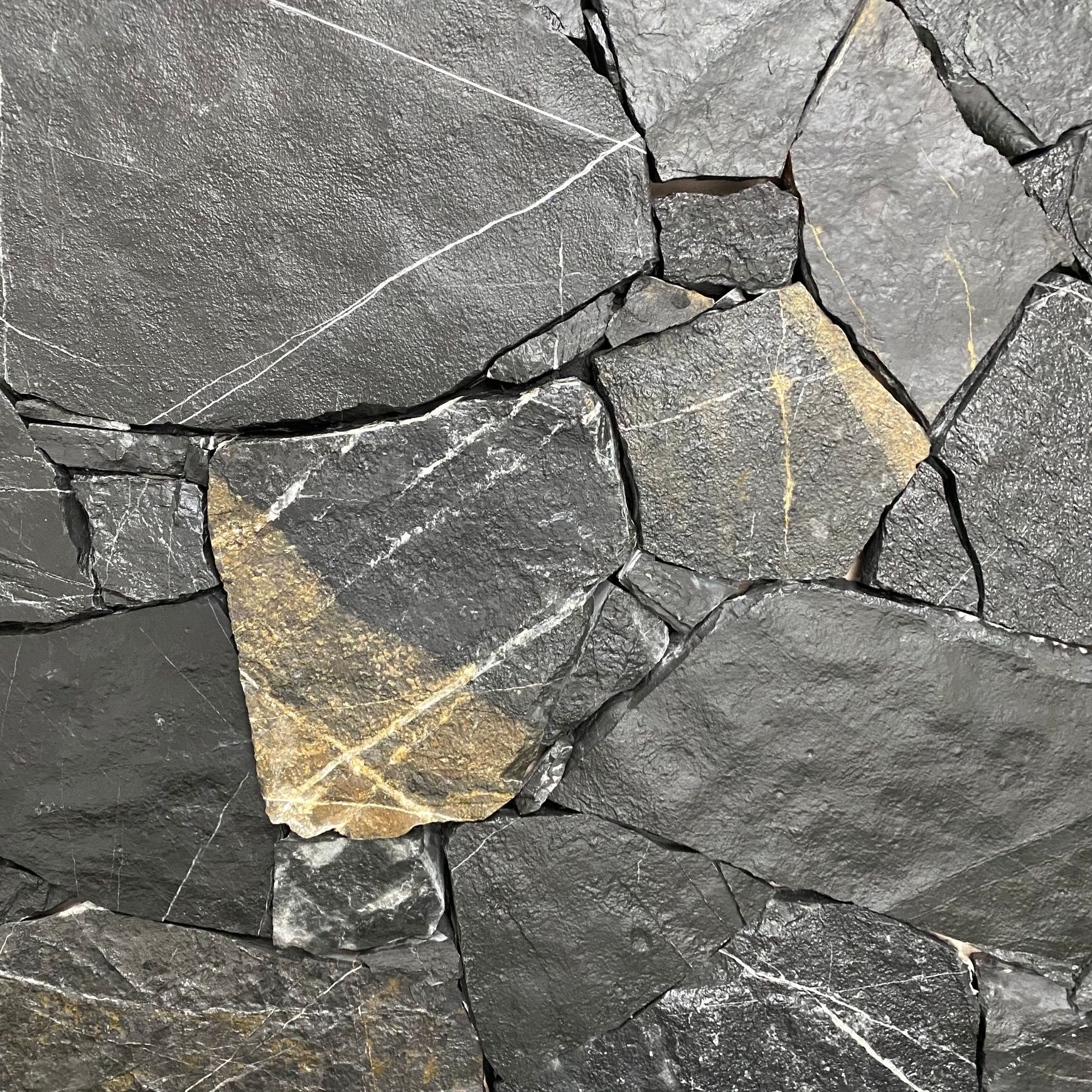 Loose Random Luxor Wall Cladding