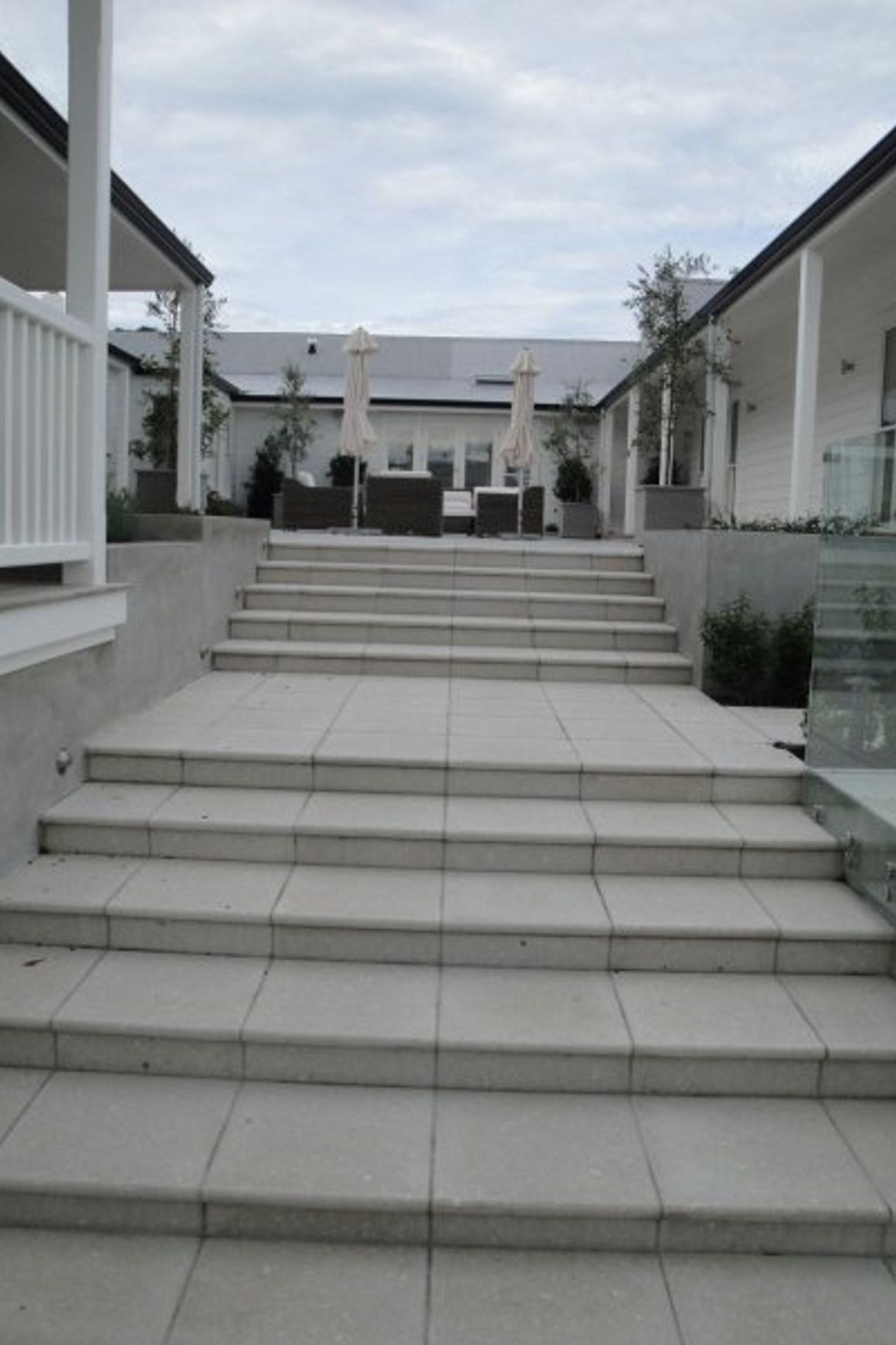 Veneto Bullnose Paving