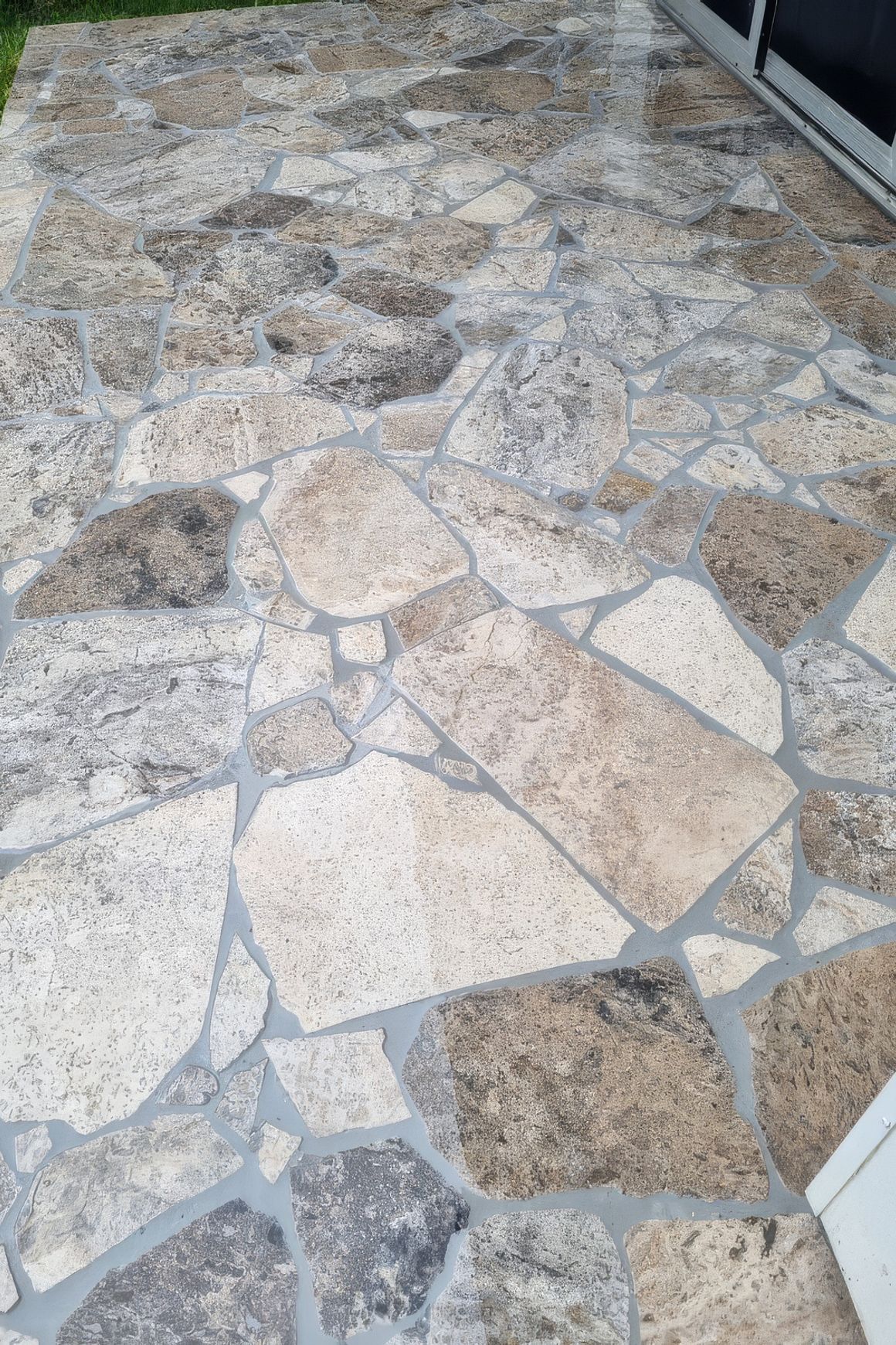 Platinum Tumbled Travertine 20mm | Random Flagstone