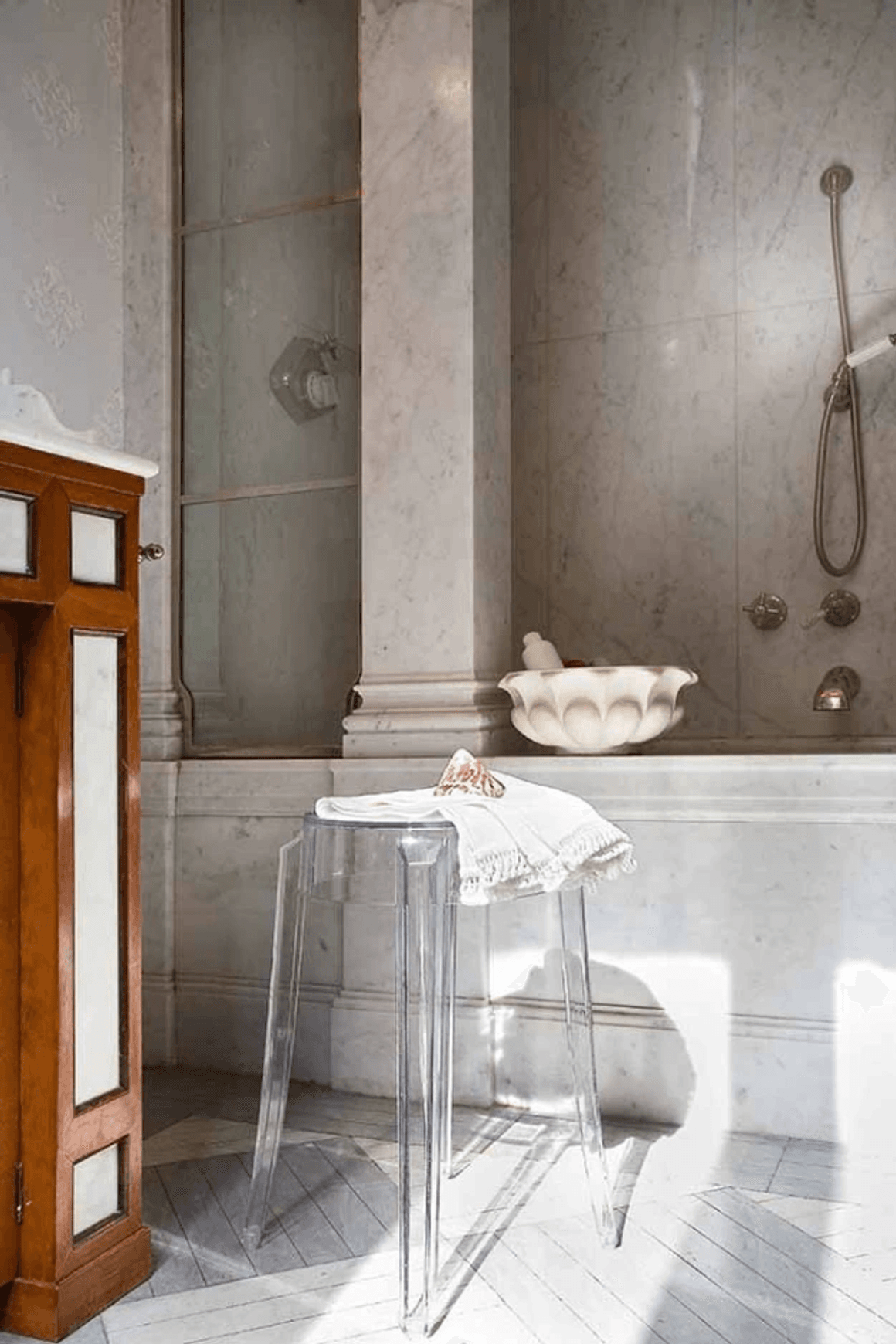 Charles Ghost Small | Stool