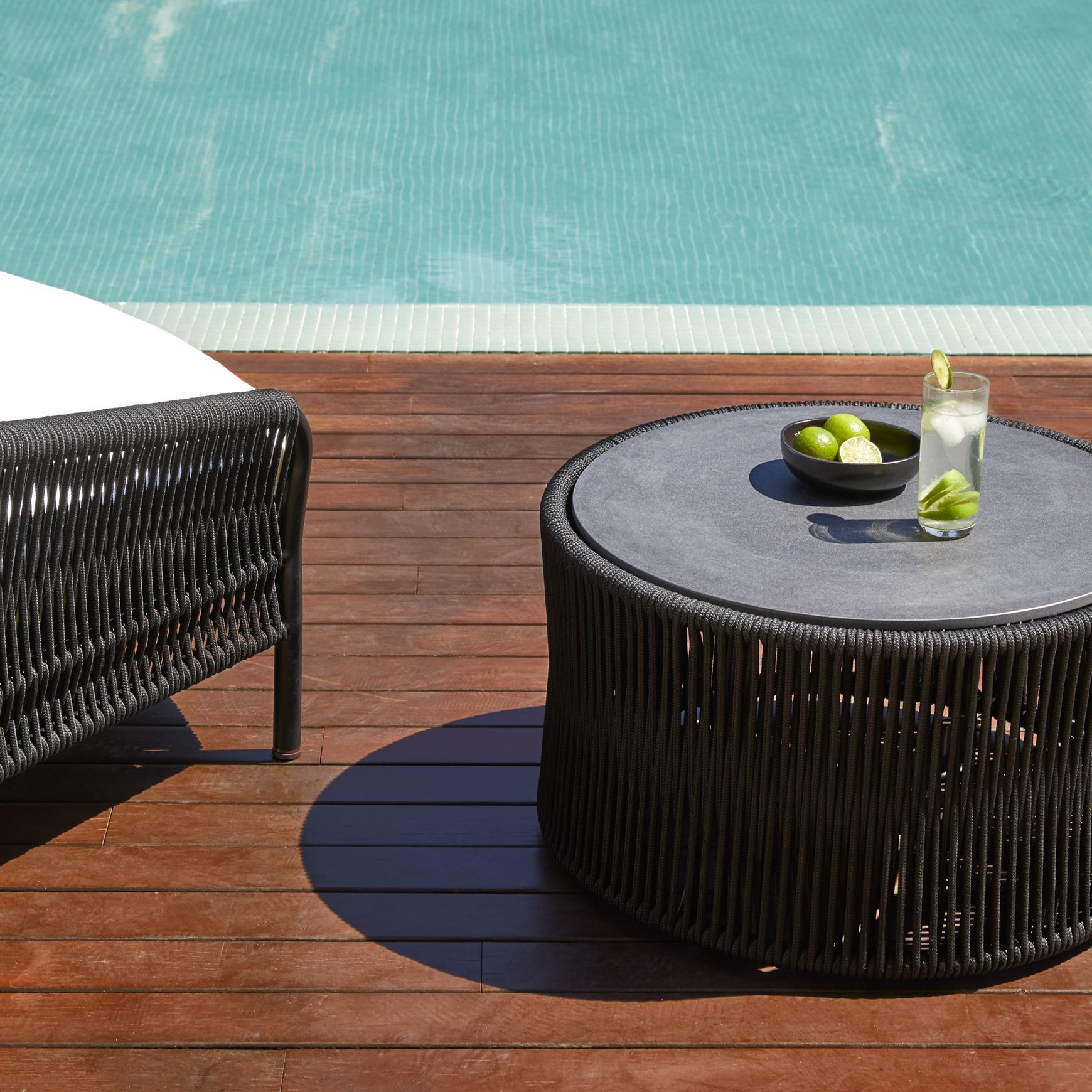 Weave Round Sunbed By Point