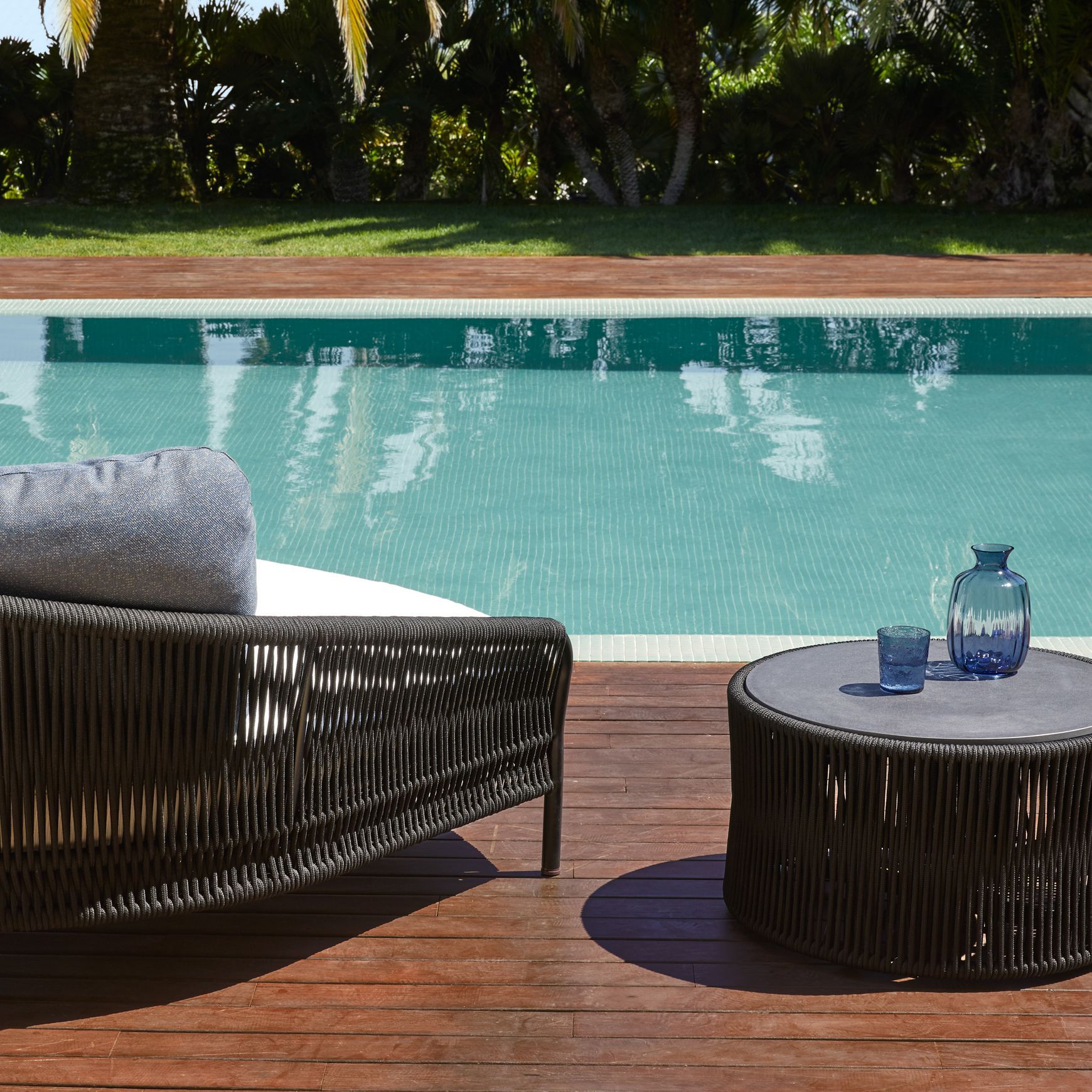 Weave Round Sunbed By Point